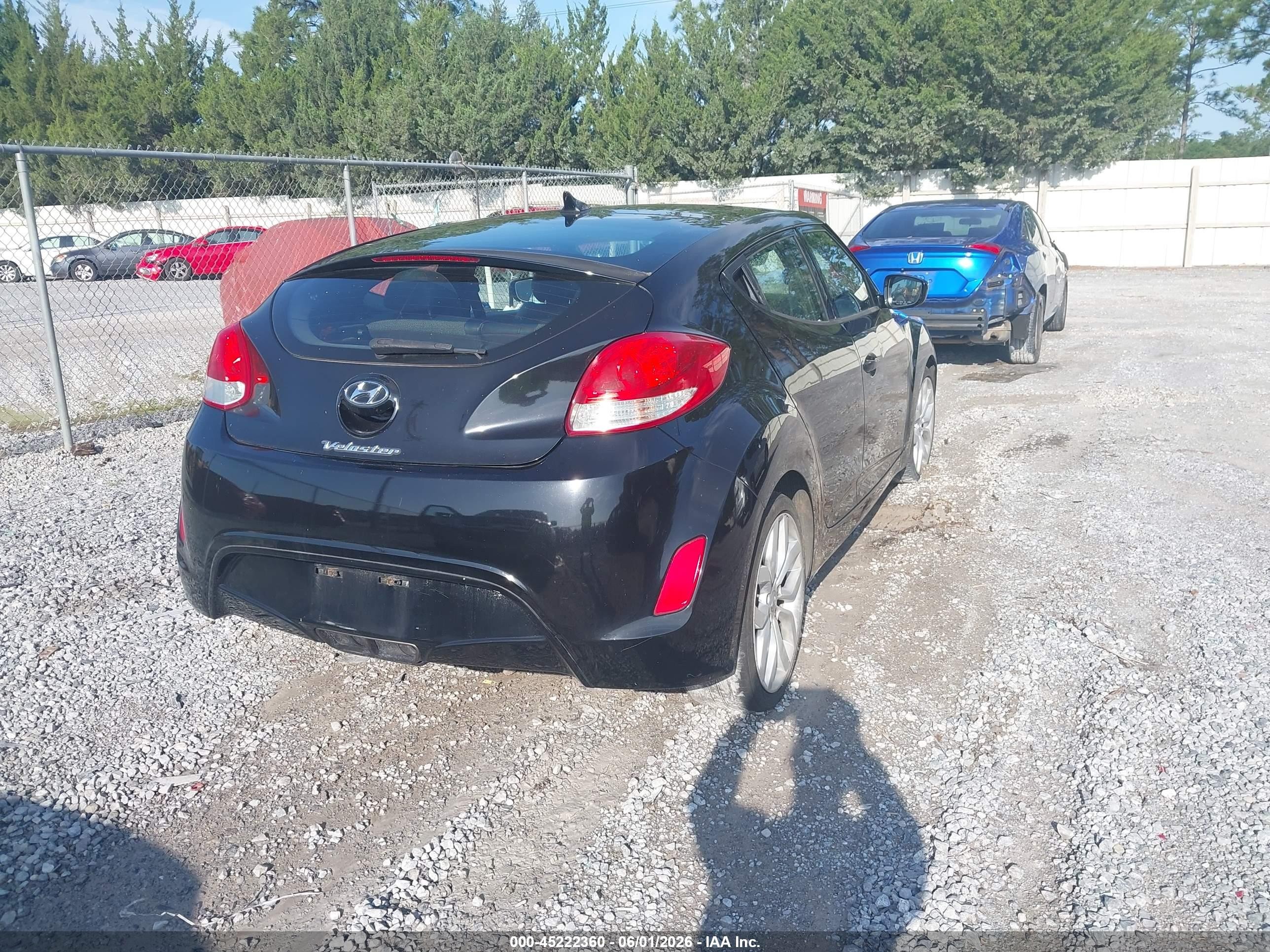 2013 Hyundai Veloster Base W/black Black vin: KMHTC6AD8DU147914