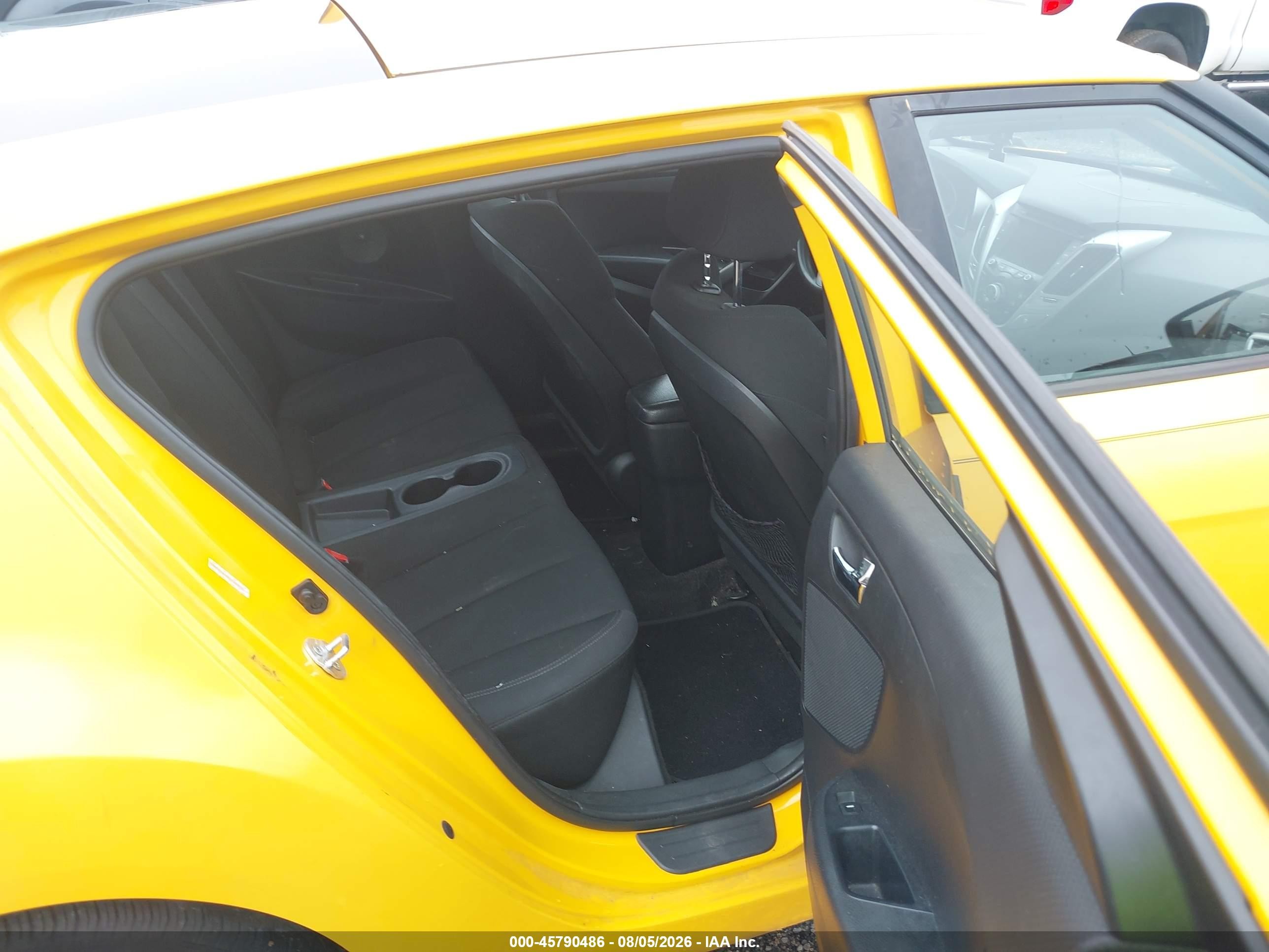 2014 Hyundai Veloster Base W/black Yellow vin: KMHTC6AD8EU183510