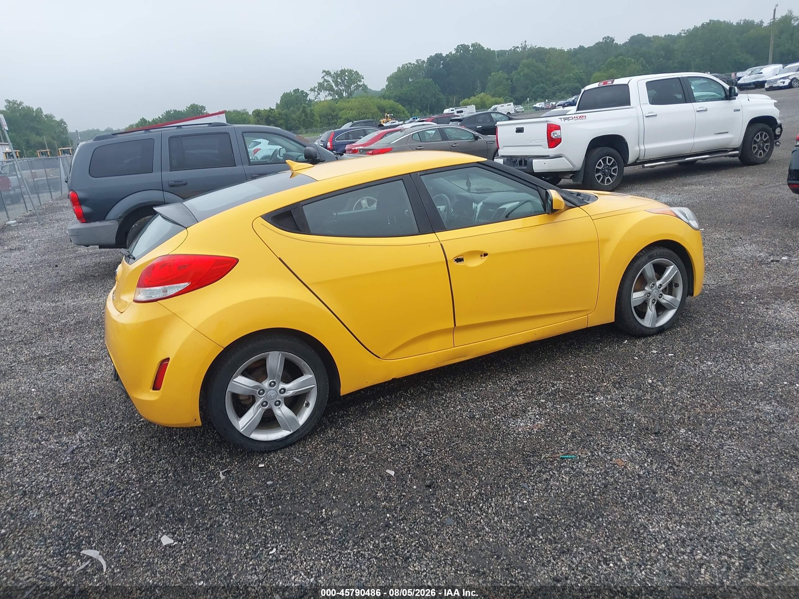 2014 Hyundai Veloster Base W/black Yellow vin: KMHTC6AD8EU183510