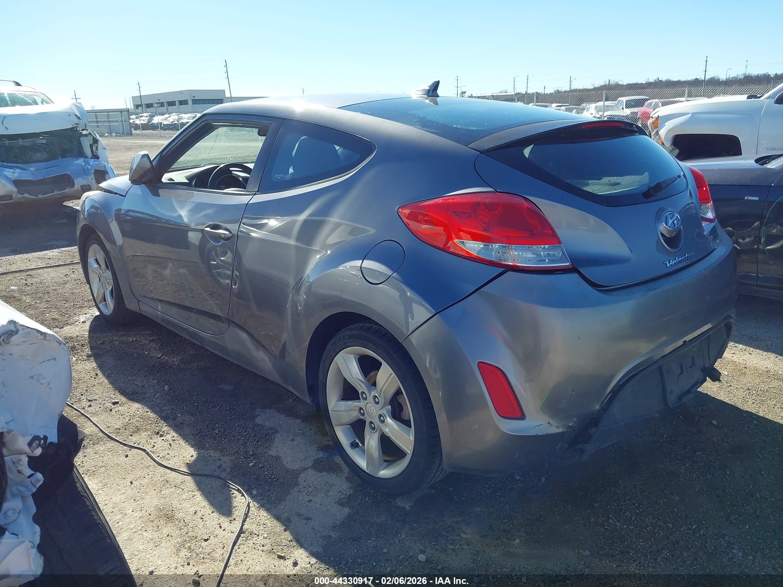 2014 Hyundai Veloster Base W/black Gray vin: KMHTC6AD8EU186522