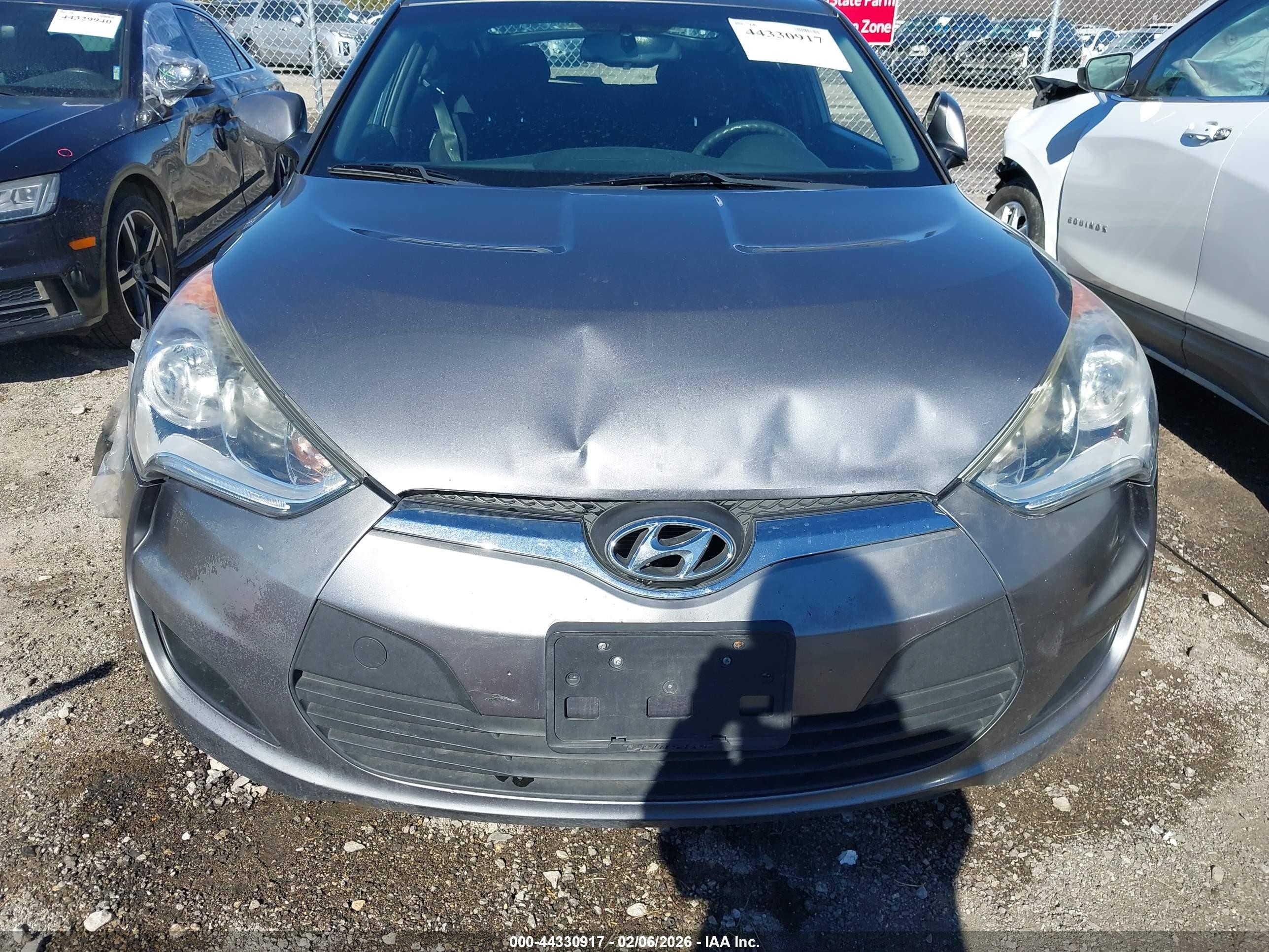 2014 Hyundai Veloster Base W/black Gray vin: KMHTC6AD8EU186522