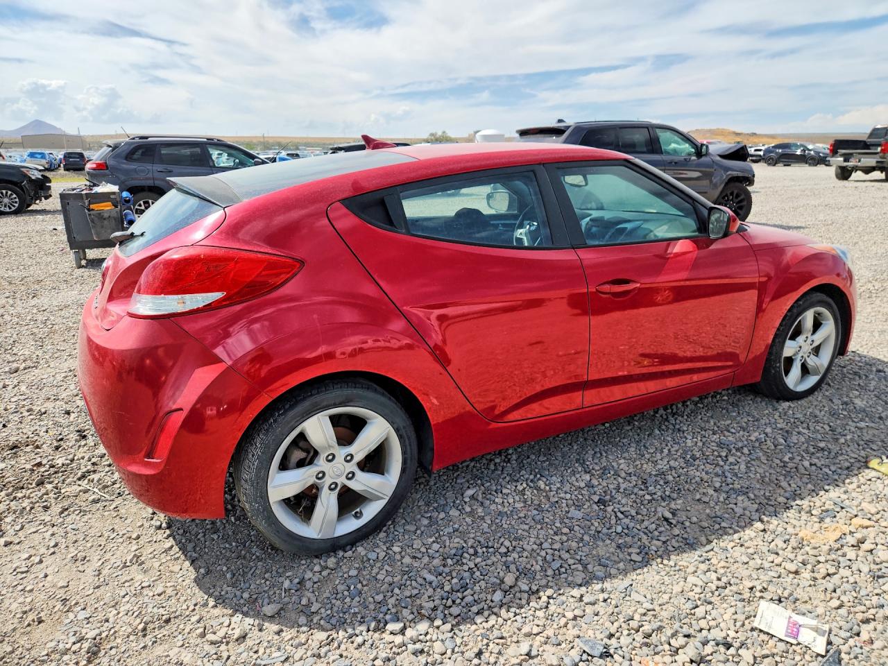 2014 Hyundai Veloster Base Red vin: KMHTC6AD8EU192224