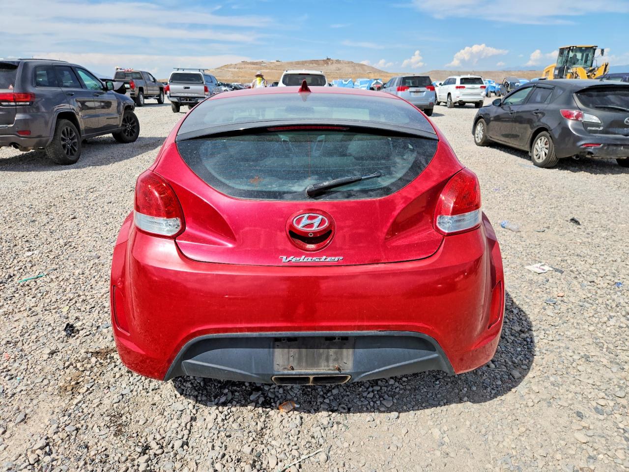 2014 Hyundai Veloster Base Red vin: KMHTC6AD8EU192224