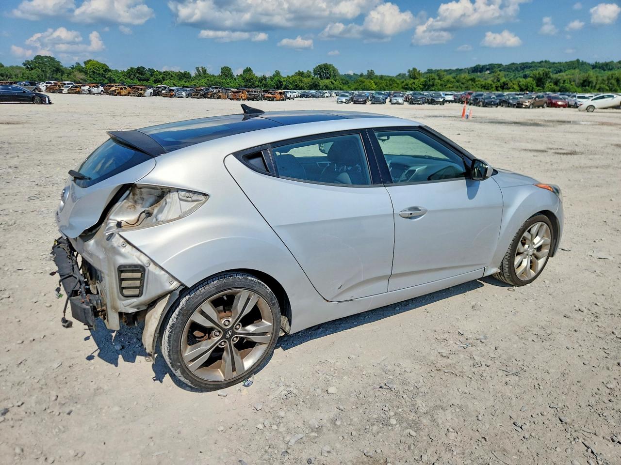2014 Hyundai Veloster Base Silver vin: KMHTC6AD8EU194930
