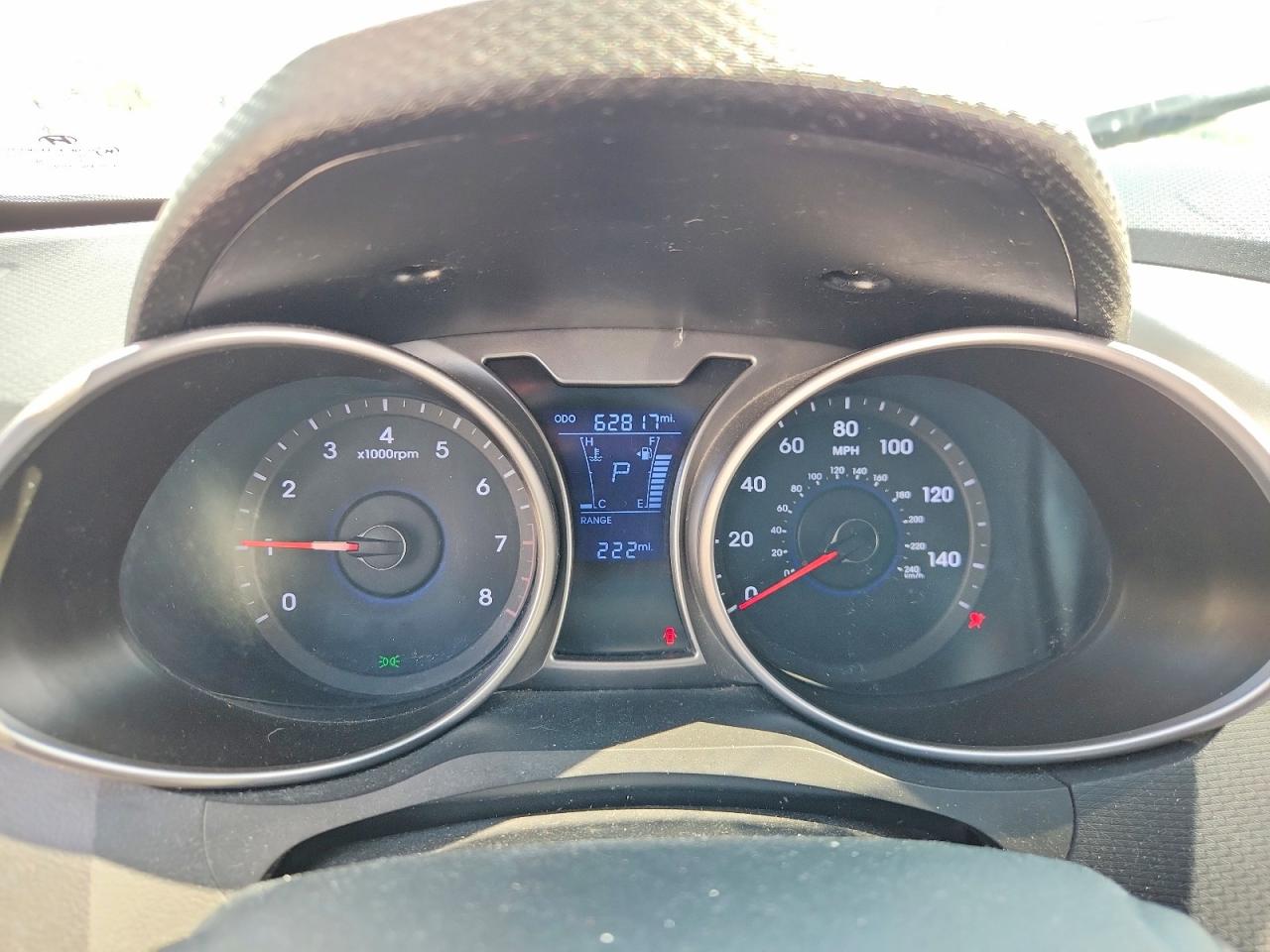 2014 Hyundai Veloster Base Silver vin: KMHTC6AD8EU194930