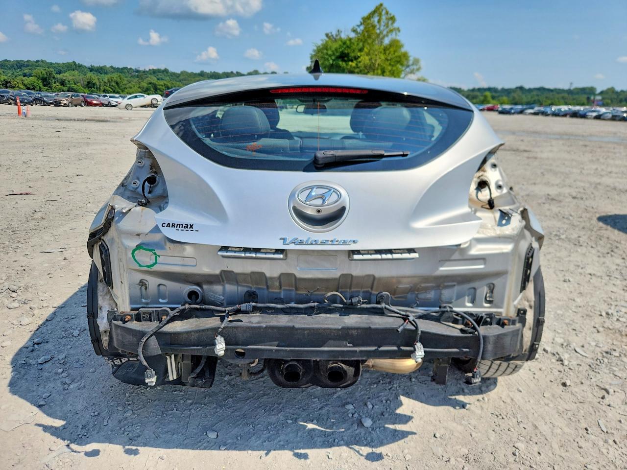 2014 Hyundai Veloster Base Silver vin: KMHTC6AD8EU194930