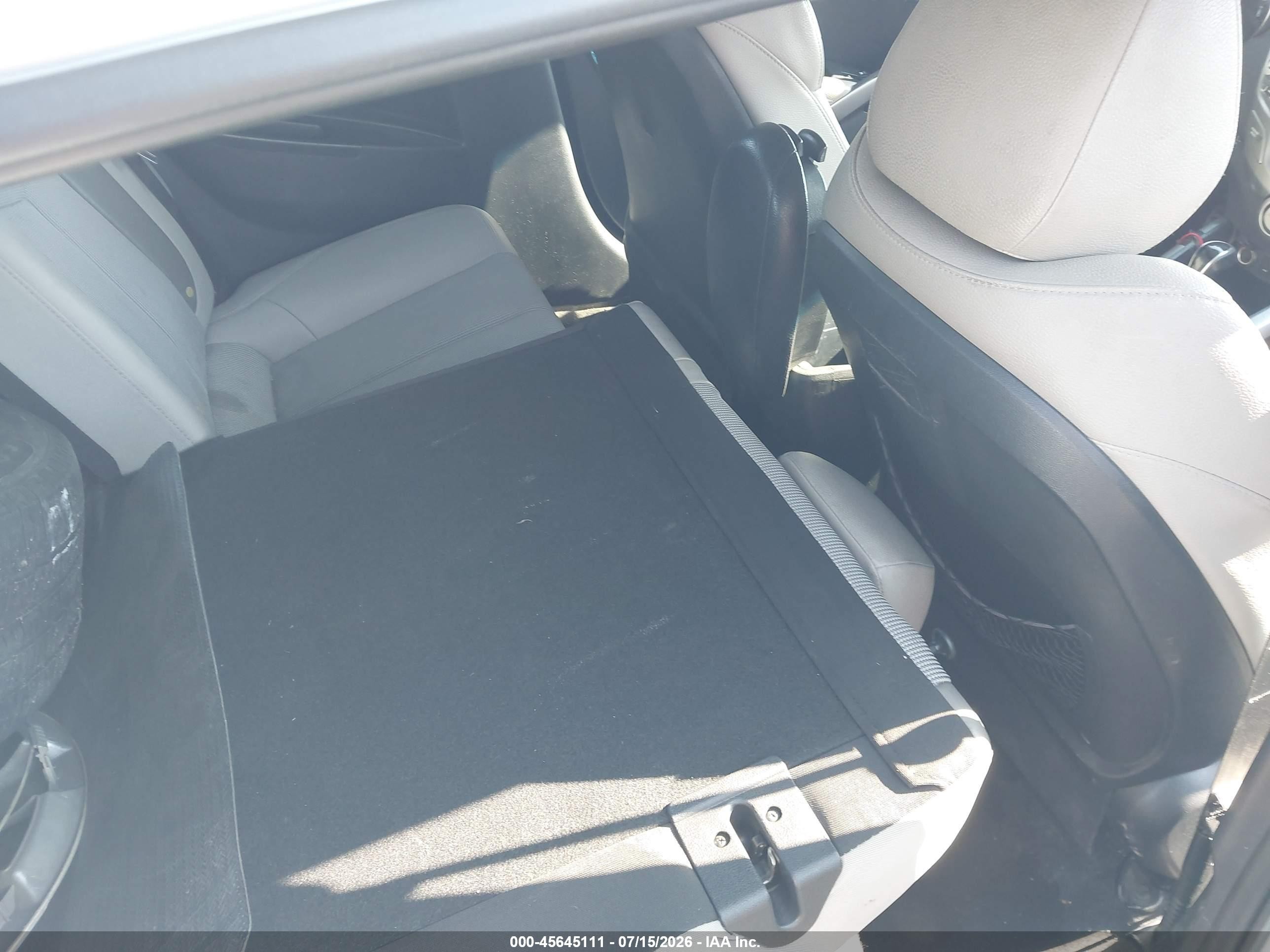 2014 Hyundai Veloster Base W/gray Белый vin: KMHTC6AD8EU195298