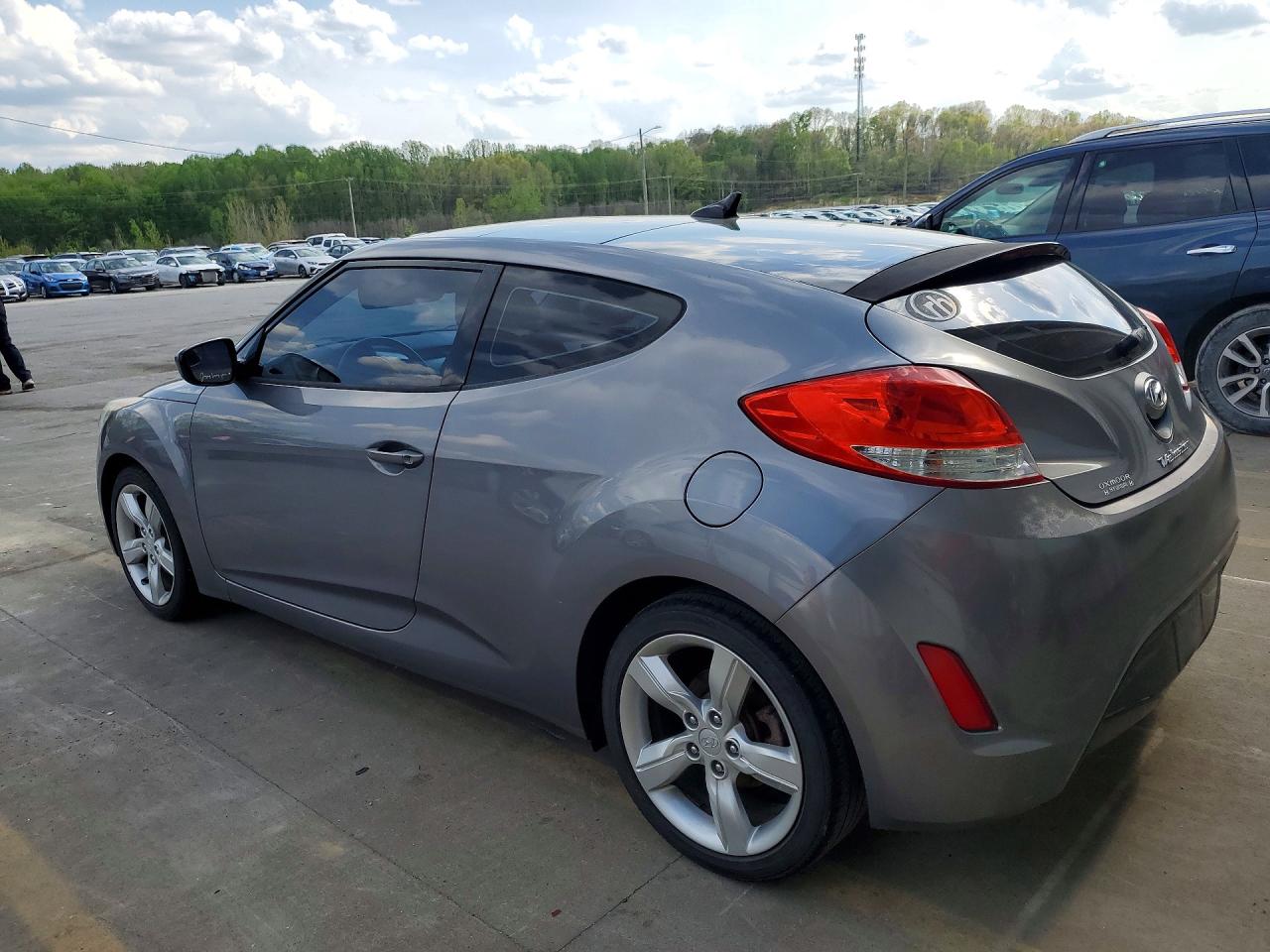 2014 Hyundai Veloster Base Gray vin: KMHTC6AD8EU217123