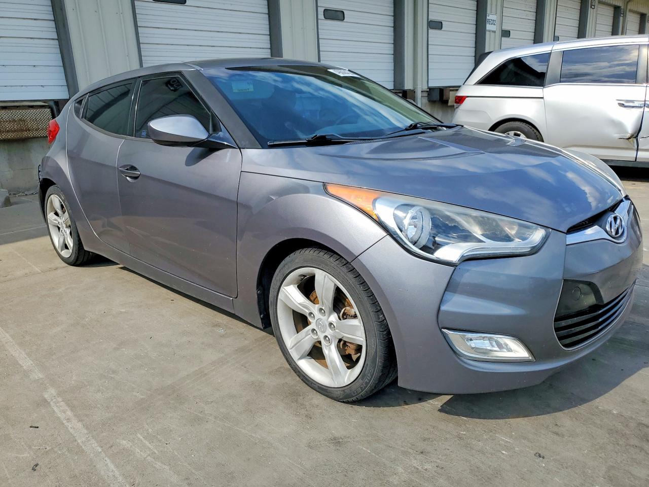 2014 Hyundai Veloster Base Gray vin: KMHTC6AD8EU217123