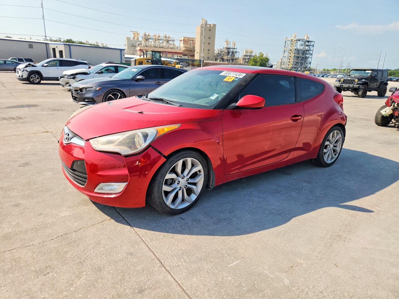 2015 Hyundai Veloster Base Red vin: KMHTC6AD8FU225546