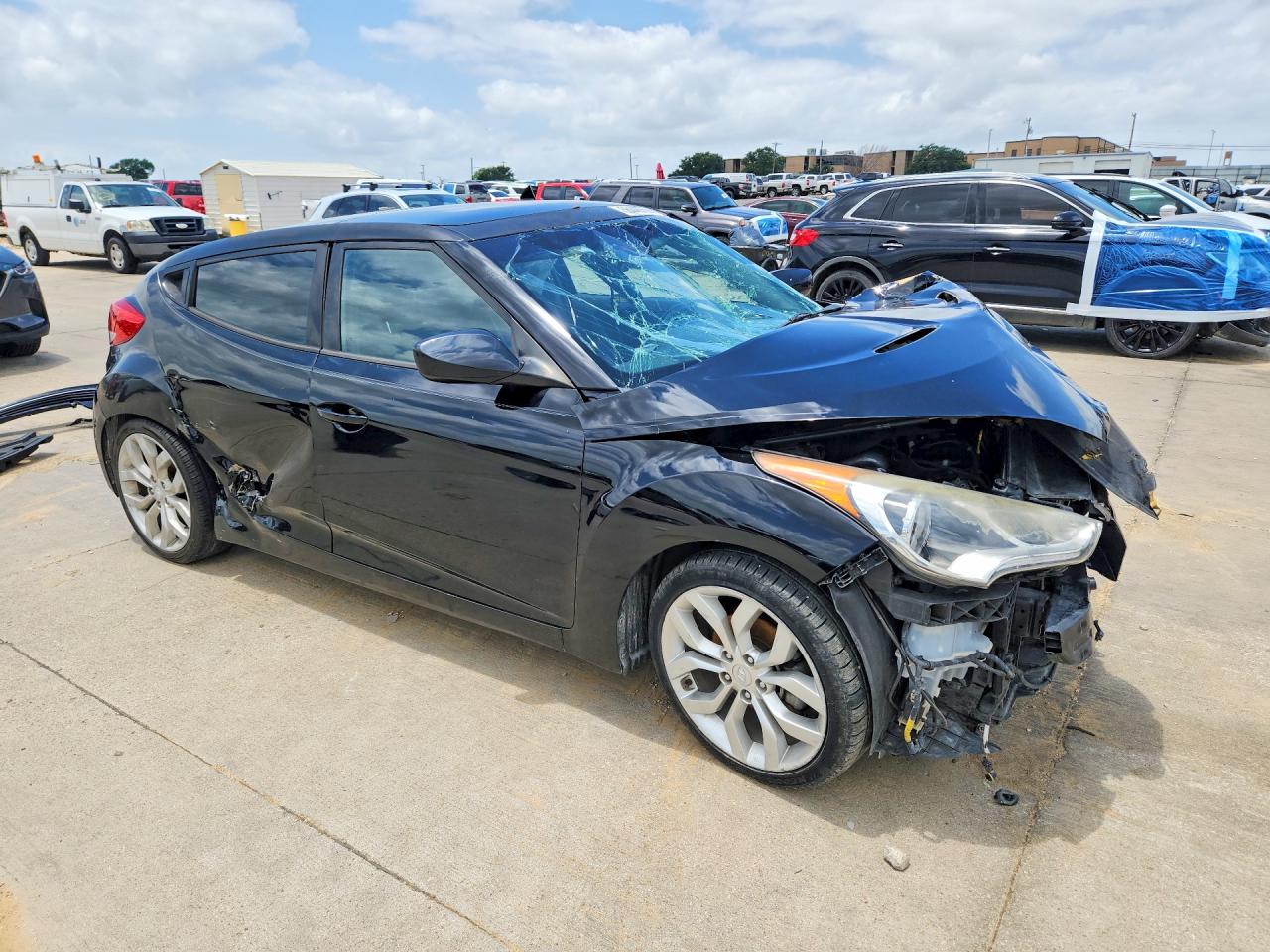 2015 Hyundai Veloster Base Черный vin: KMHTC6AD8FU234022