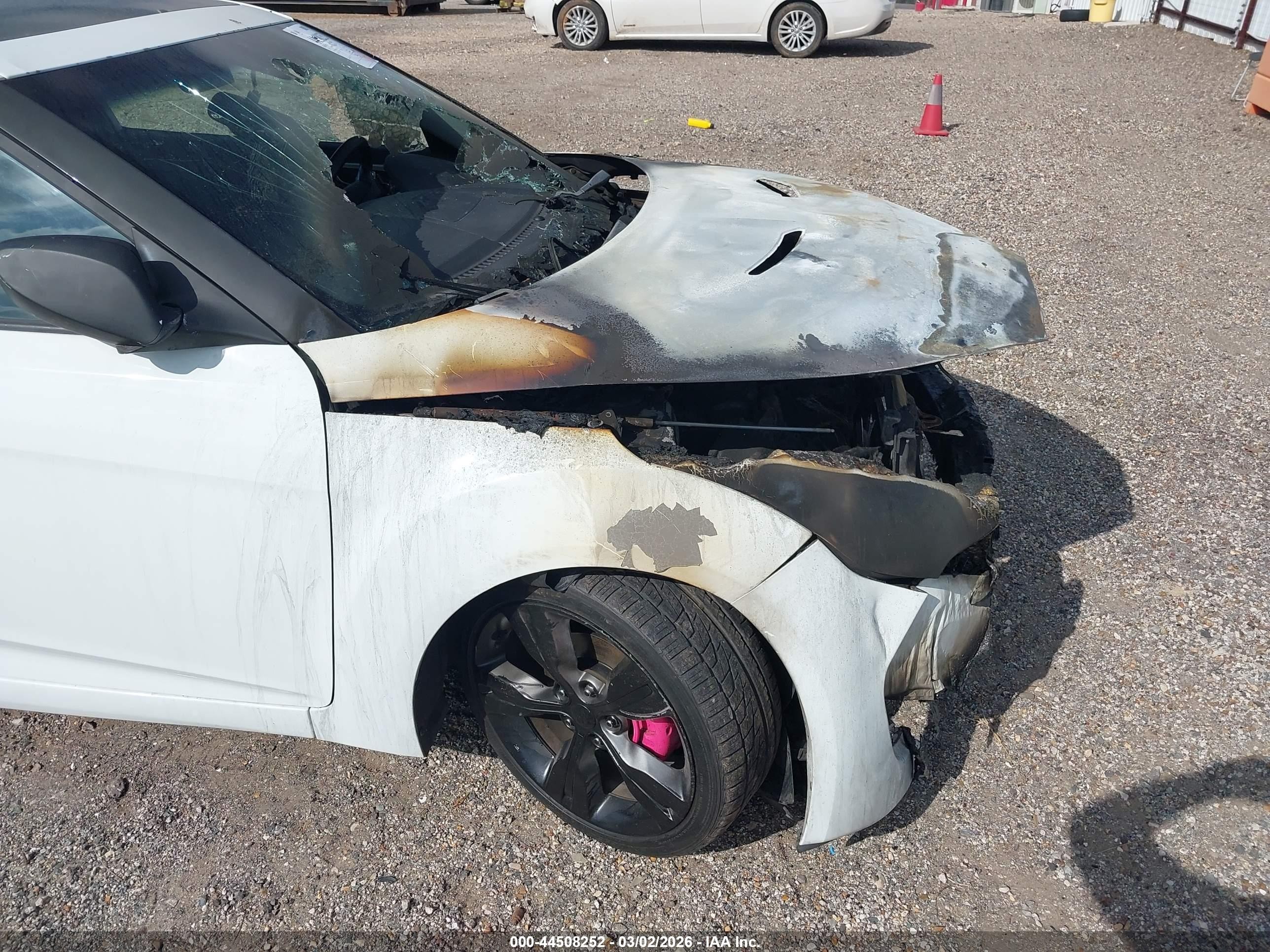 2015 Hyundai Veloster   White vin: KMHTC6AD8FU244713