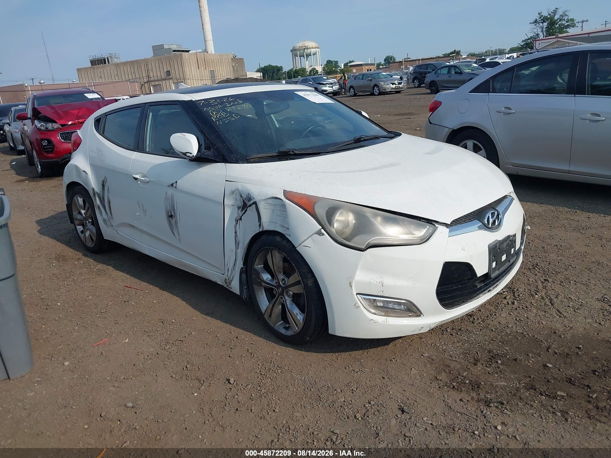 2016 Hyundai Veloster   White vin: KMHTC6AD8GU291550