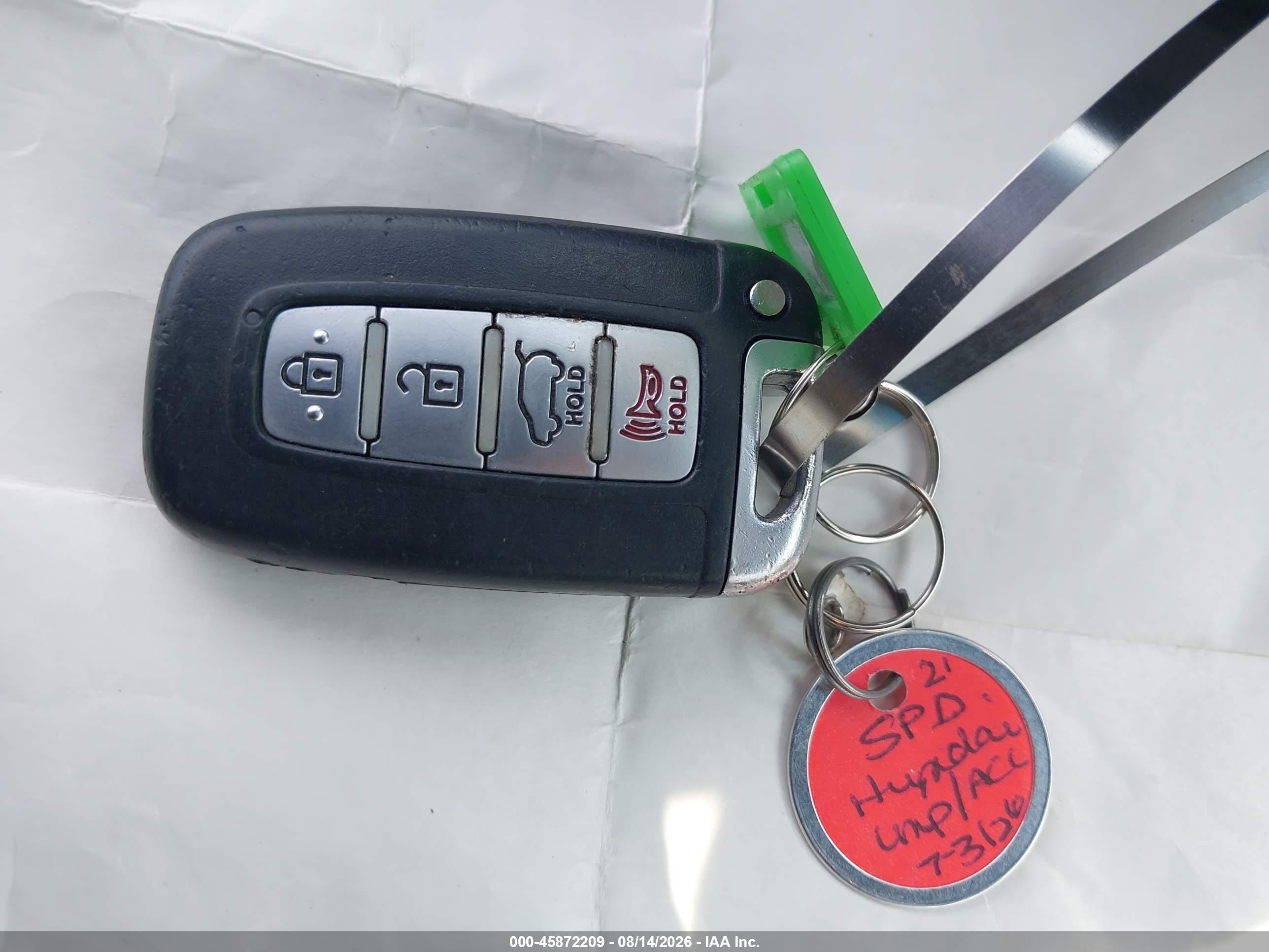 2016 Hyundai Veloster   White vin: KMHTC6AD8GU291550