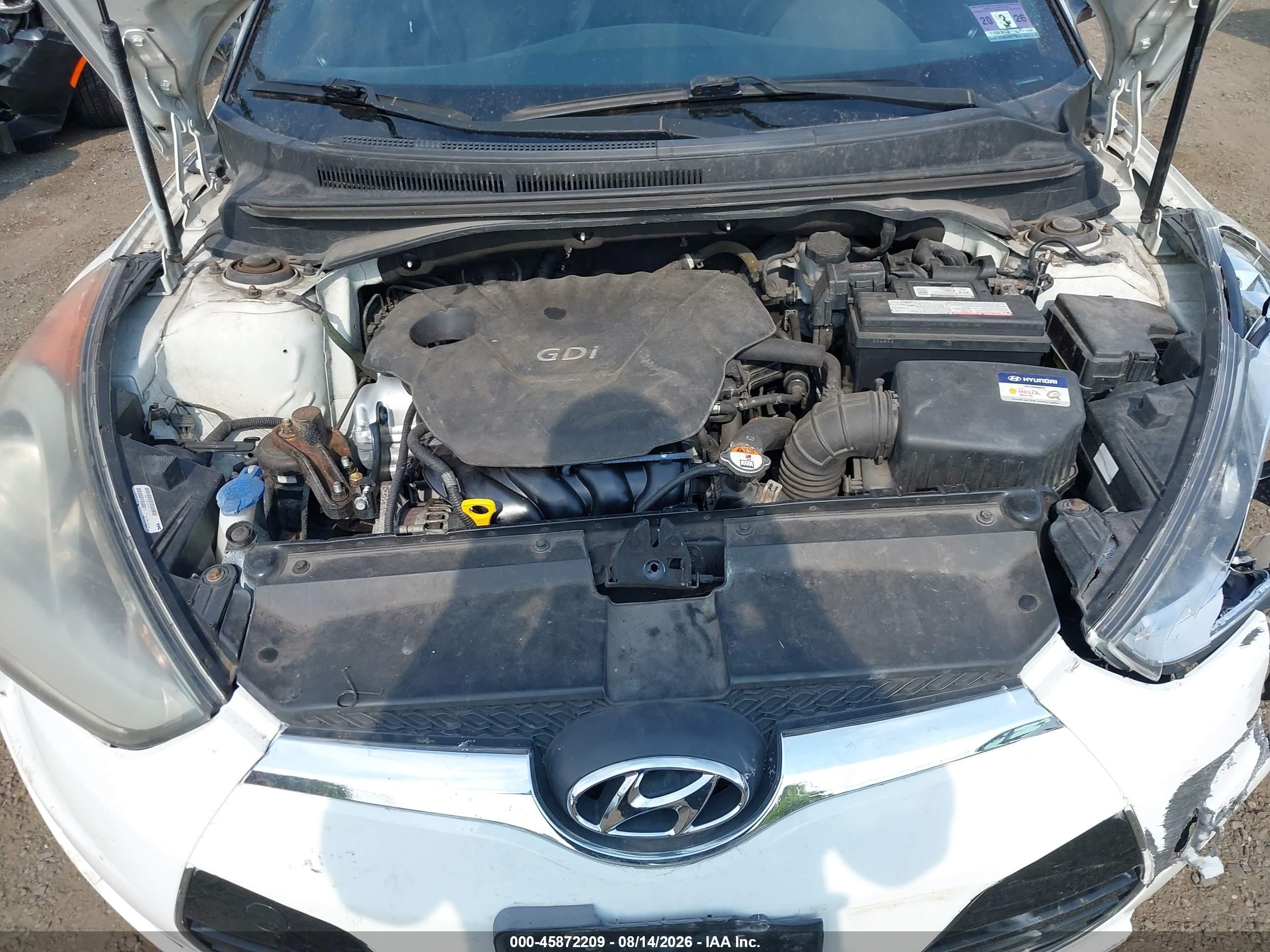 2016 Hyundai Veloster   White vin: KMHTC6AD8GU291550