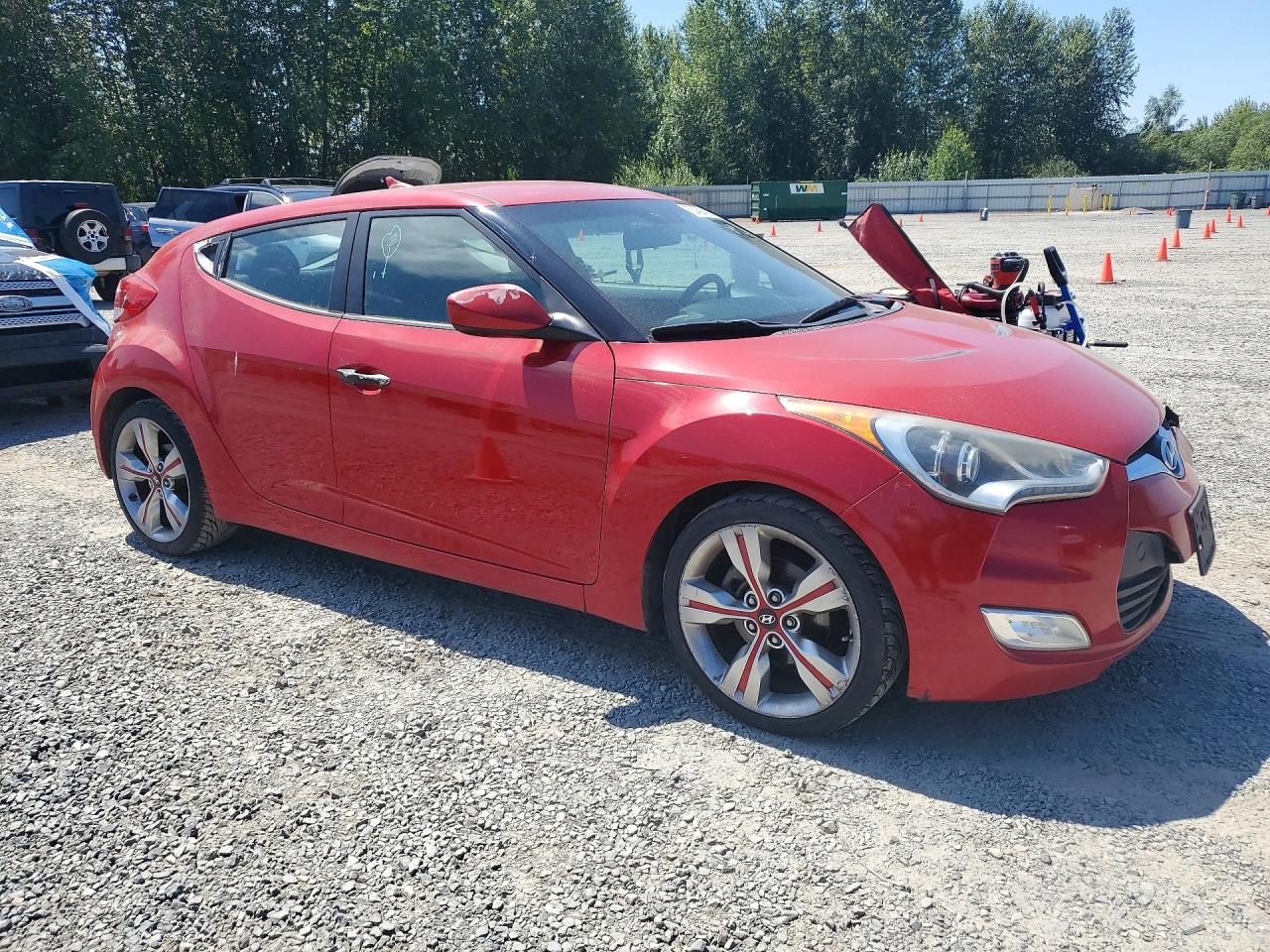 2012 Hyundai Veloster Base Red vin: KMHTC6AD9CU031698