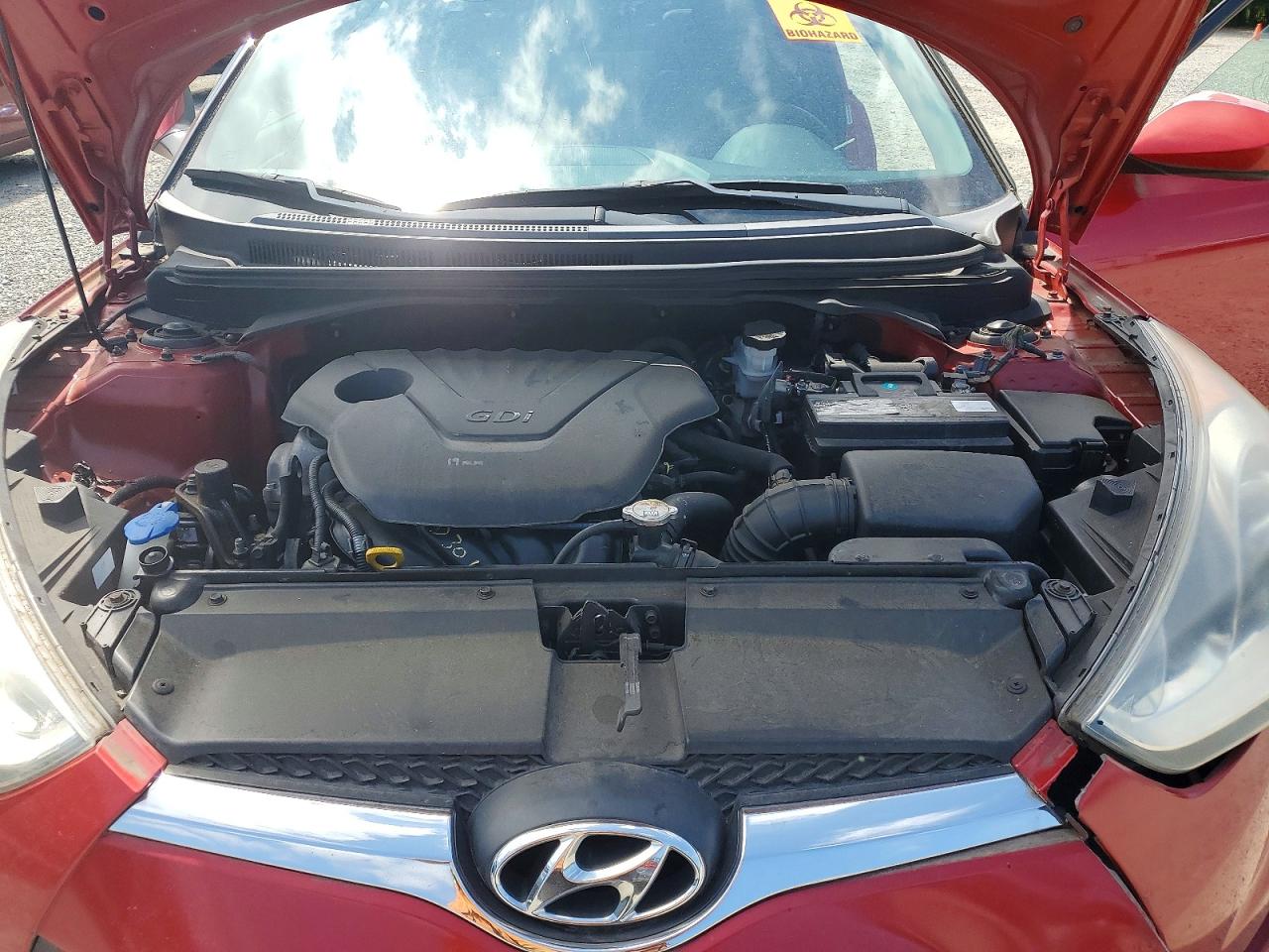 2012 Hyundai Veloster Base Red vin: KMHTC6AD9CU031698