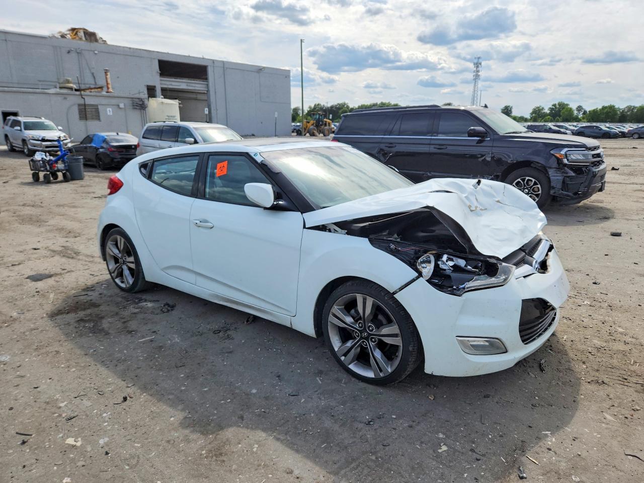 2012 Hyundai Veloster Base White vin: KMHTC6AD9CU037601
