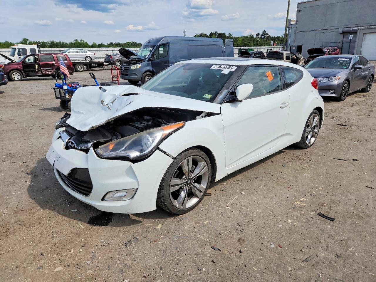 2012 Hyundai Veloster Base White vin: KMHTC6AD9CU037601