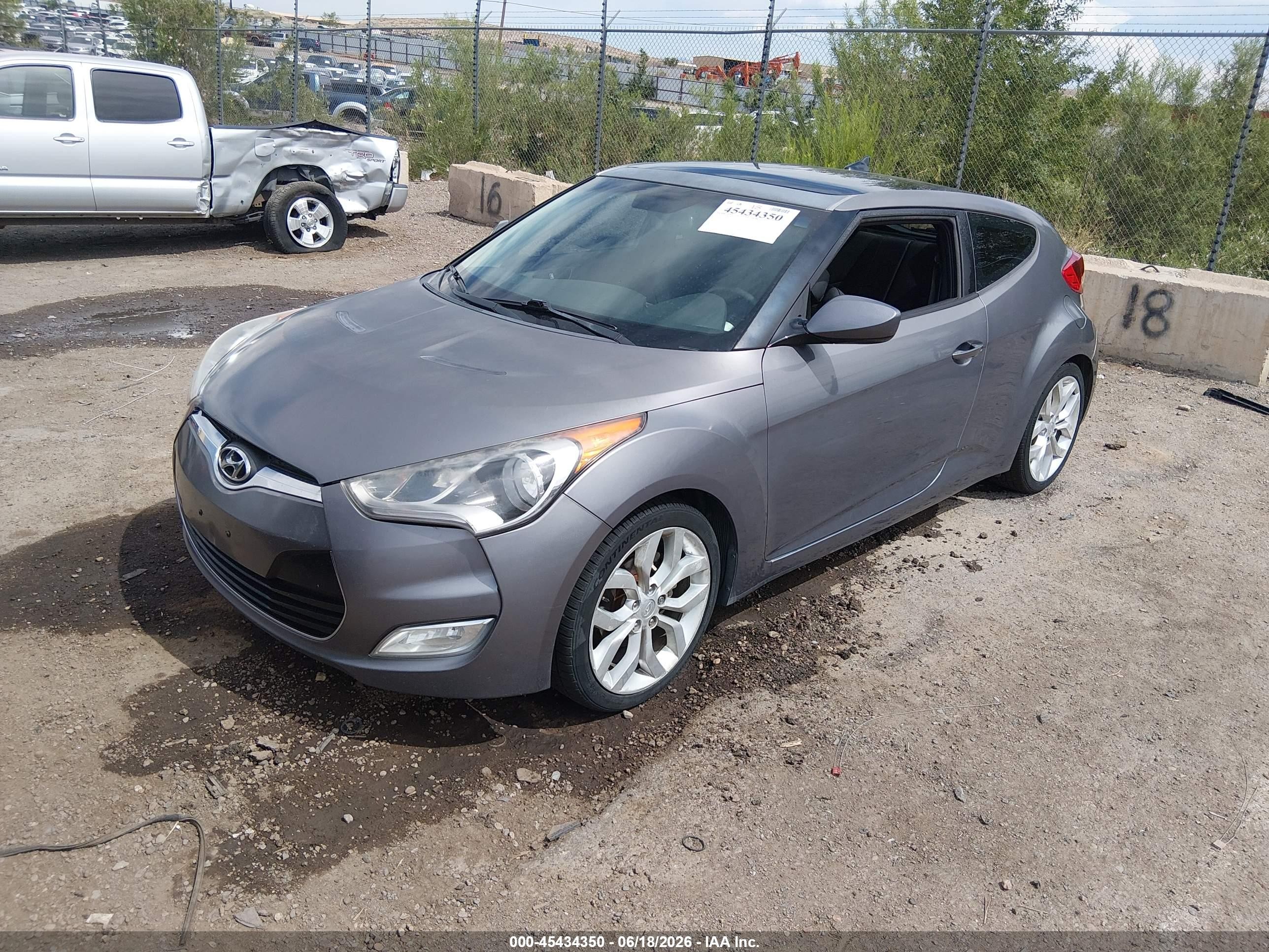 2012 Hyundai Veloster Base W/black Pewter vin: KMHTC6AD9CU043365