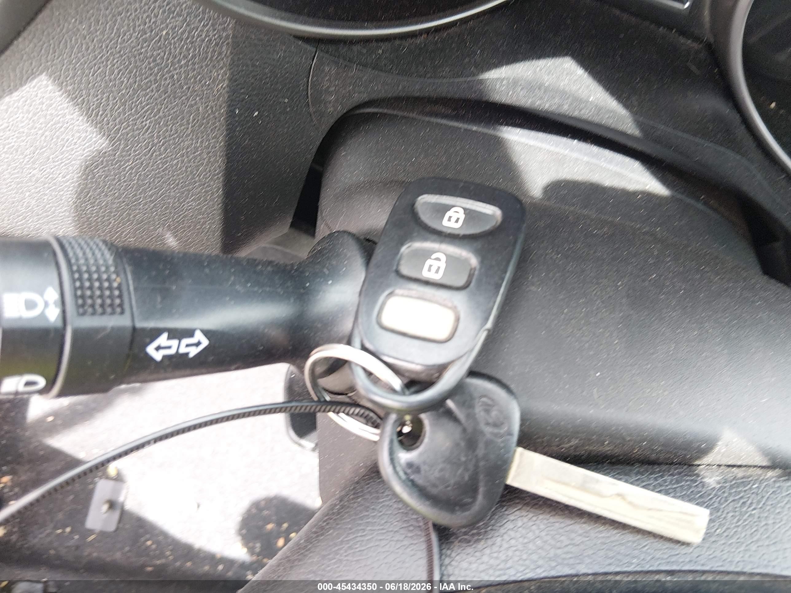 2012 Hyundai Veloster Base W/black Pewter vin: KMHTC6AD9CU043365