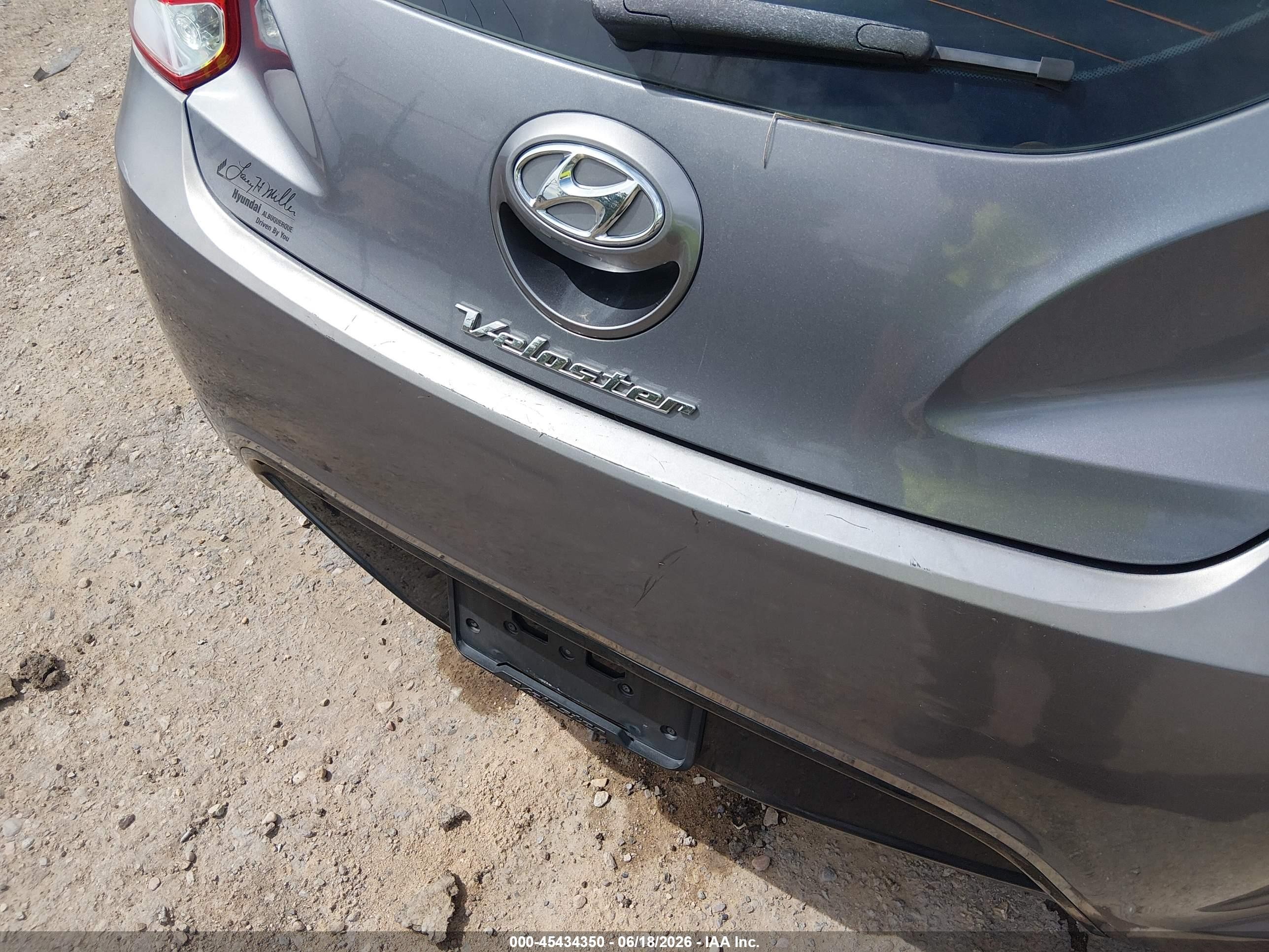 2012 Hyundai Veloster Base W/black Pewter vin: KMHTC6AD9CU043365