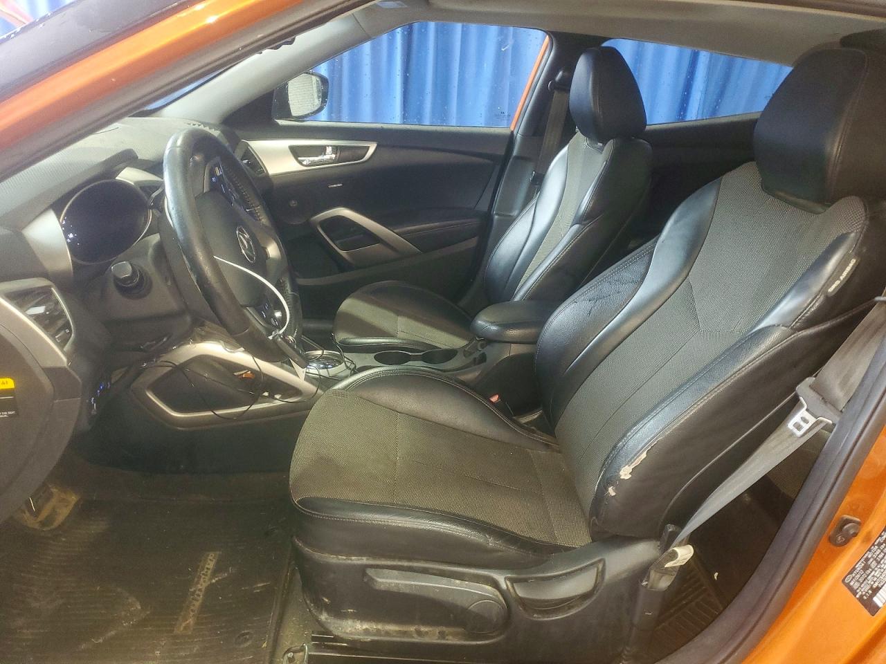 2013 Hyundai Veloster Base Orange vin: KMHTC6AD9DU087898