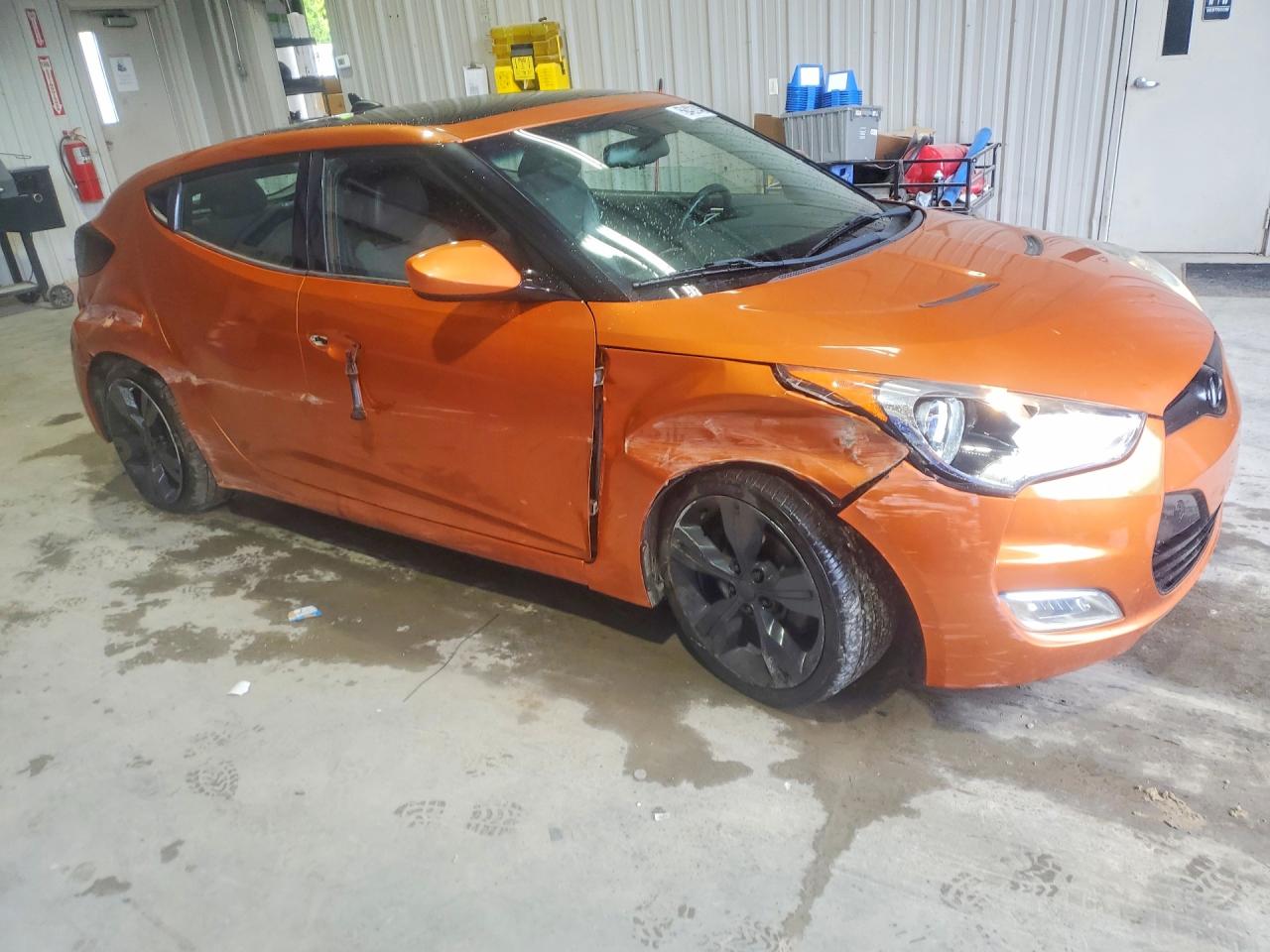 2013 Hyundai Veloster Base Orange vin: KMHTC6AD9DU087898