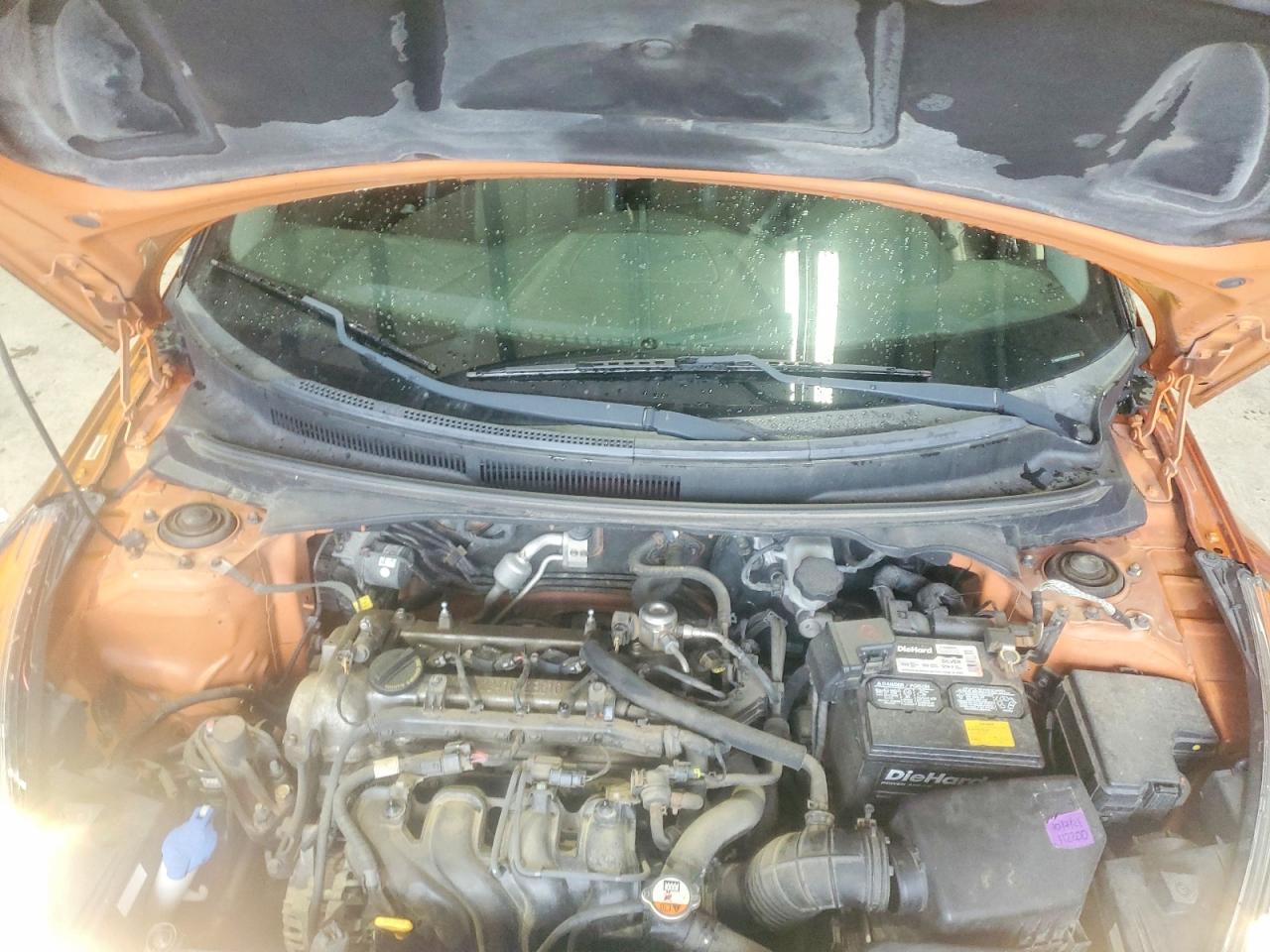 2013 Hyundai Veloster Base Orange vin: KMHTC6AD9DU087898
