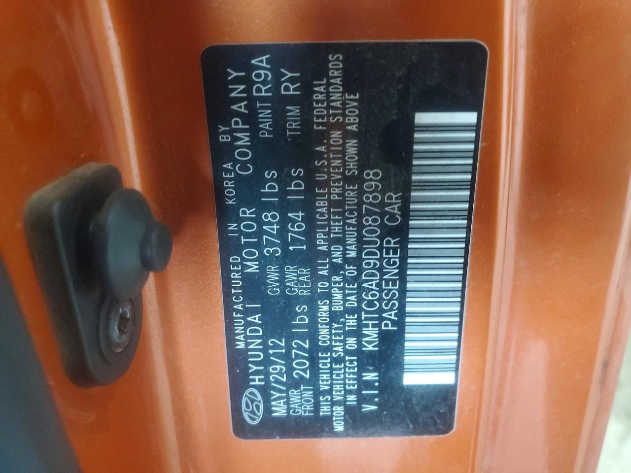 2013 Hyundai Veloster Base Orange vin: KMHTC6AD9DU087898
