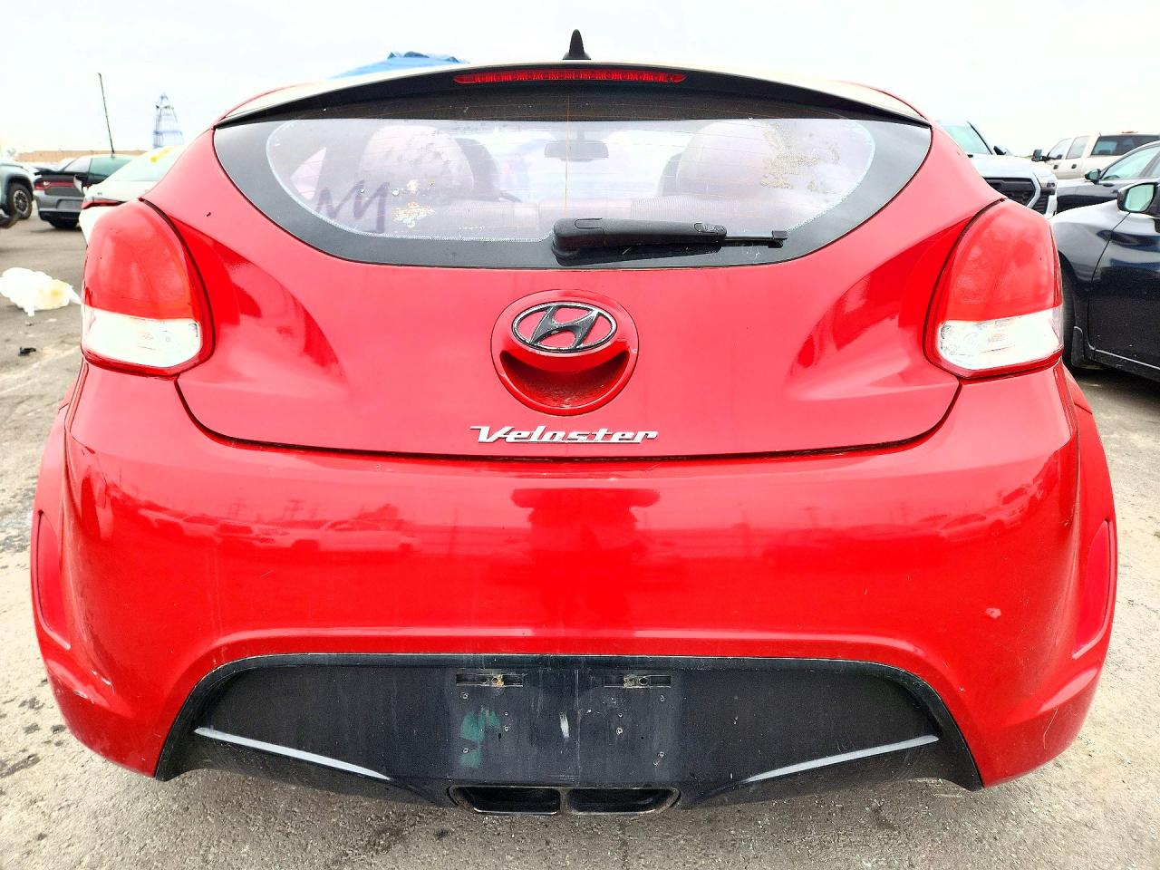 2013 Hyundai Veloster Base Burgundy vin: KMHTC6AD9DU089571