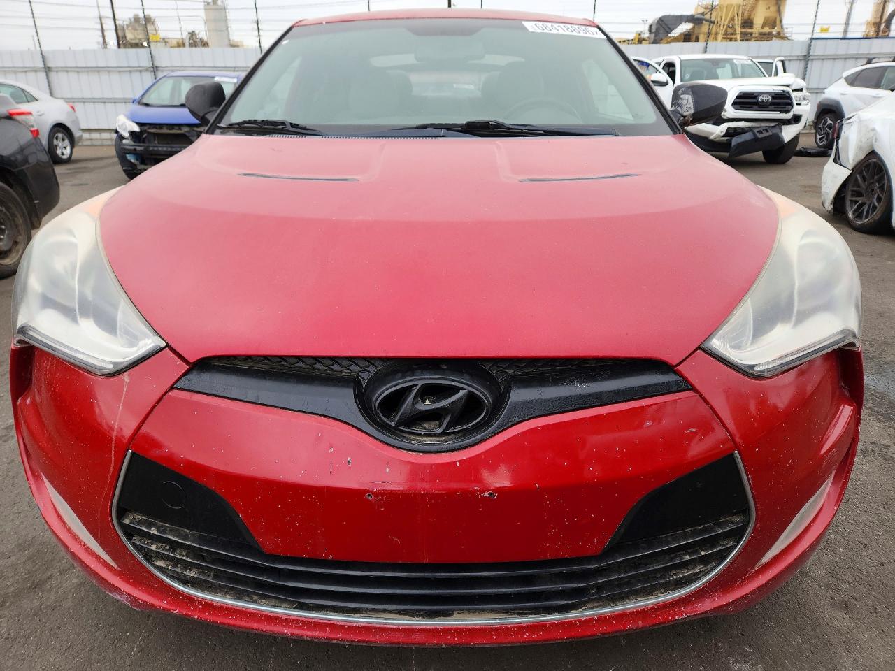 2013 Hyundai Veloster Base Burgundy vin: KMHTC6AD9DU089571