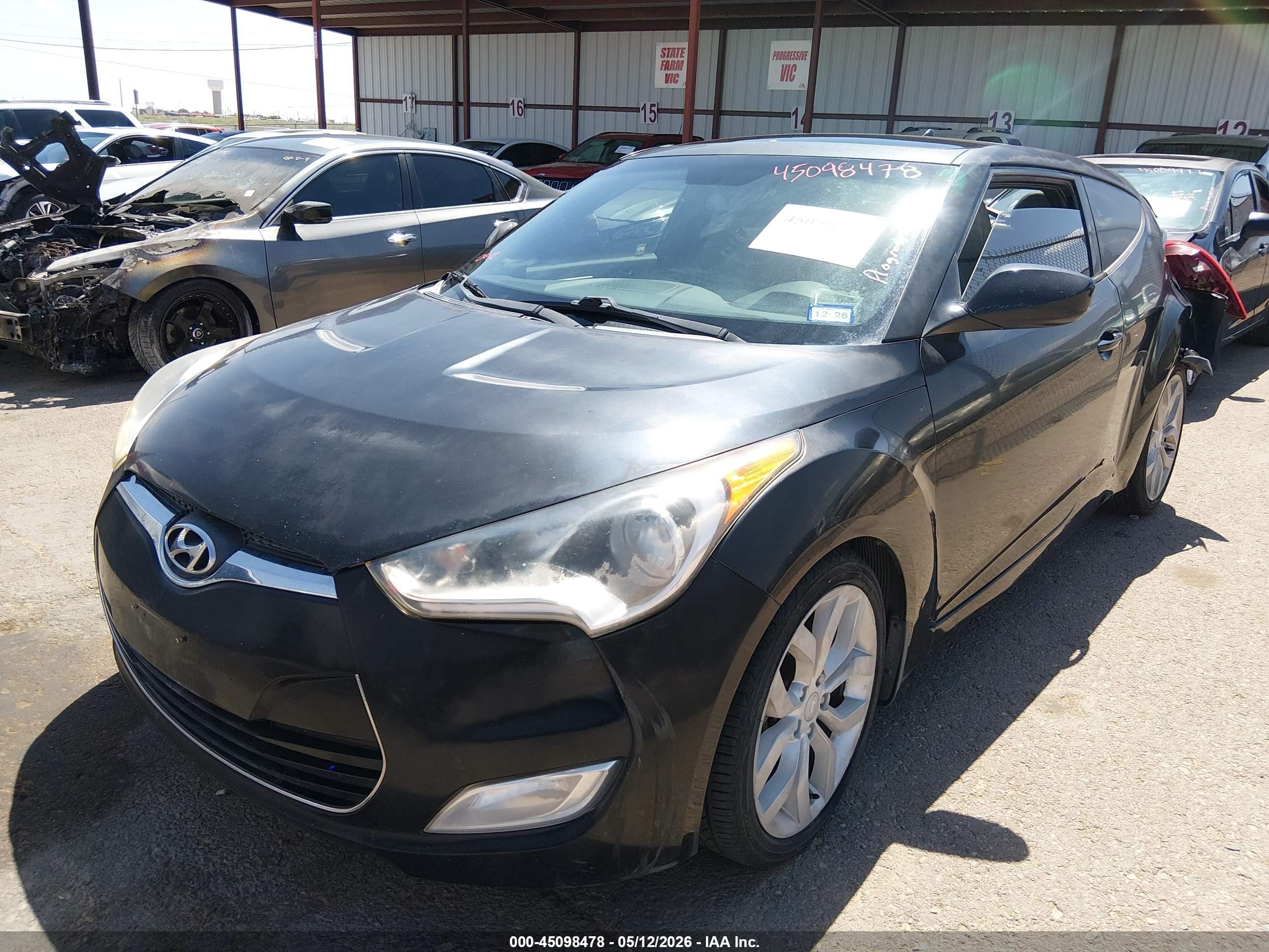 2013 Hyundai Veloster Base W/gray Black vin: KMHTC6AD9DU095290