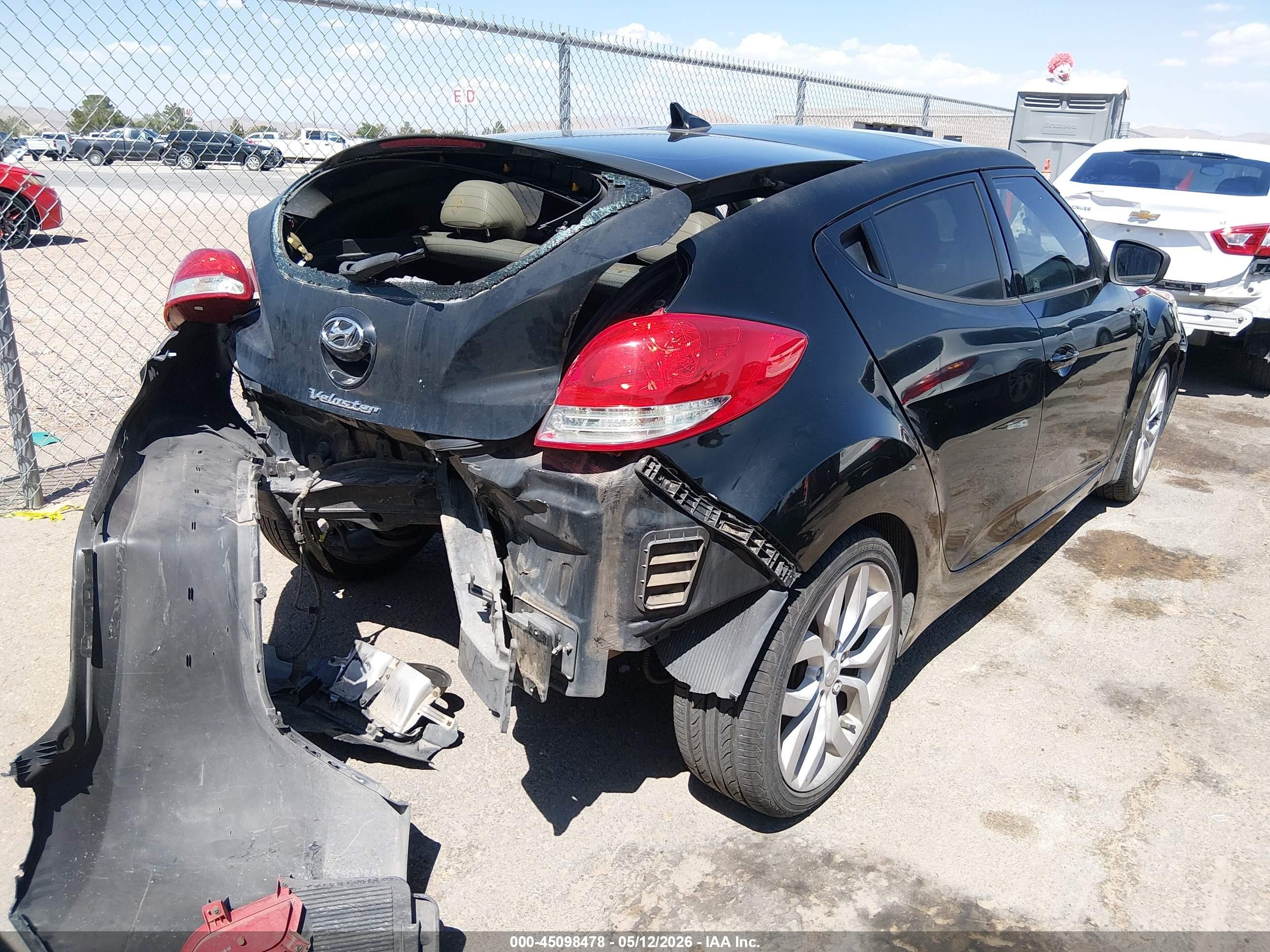 2013 Hyundai Veloster Base W/gray Black vin: KMHTC6AD9DU095290