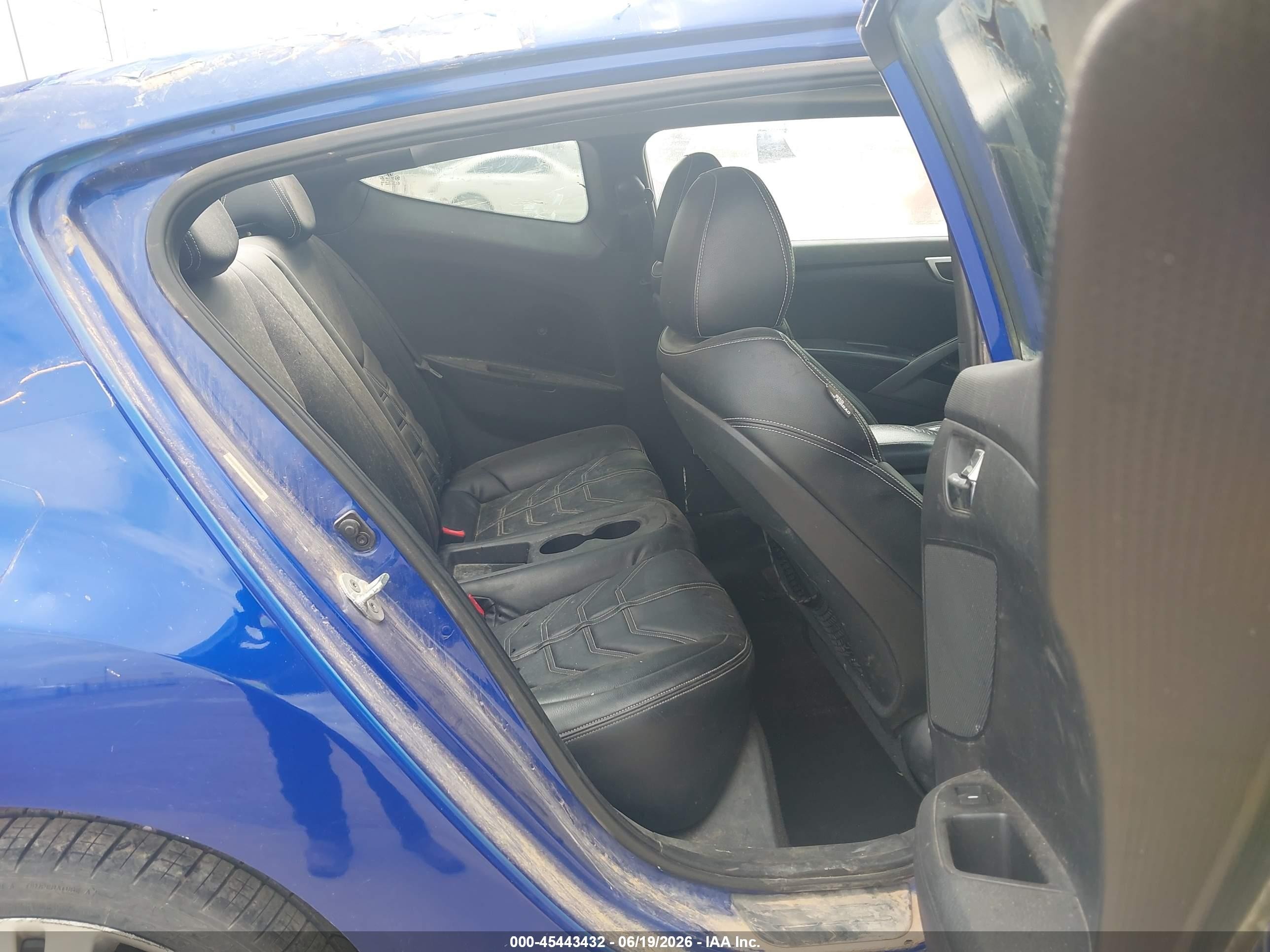 2013 Hyundai Veloster Base W/black Blue vin: KMHTC6AD9DU112847