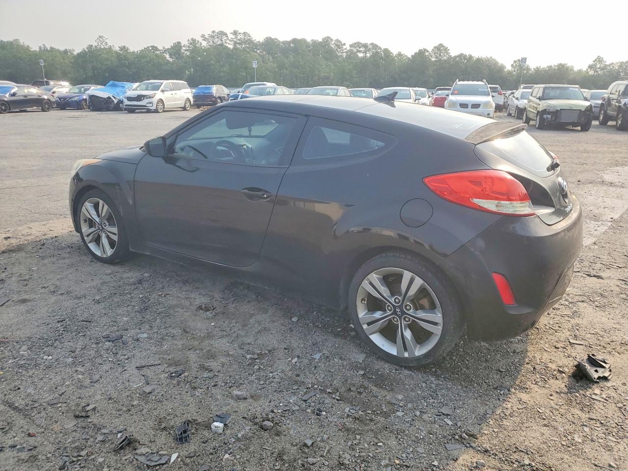 2013 Hyundai Veloster Base Black vin: KMHTC6AD9DU119393