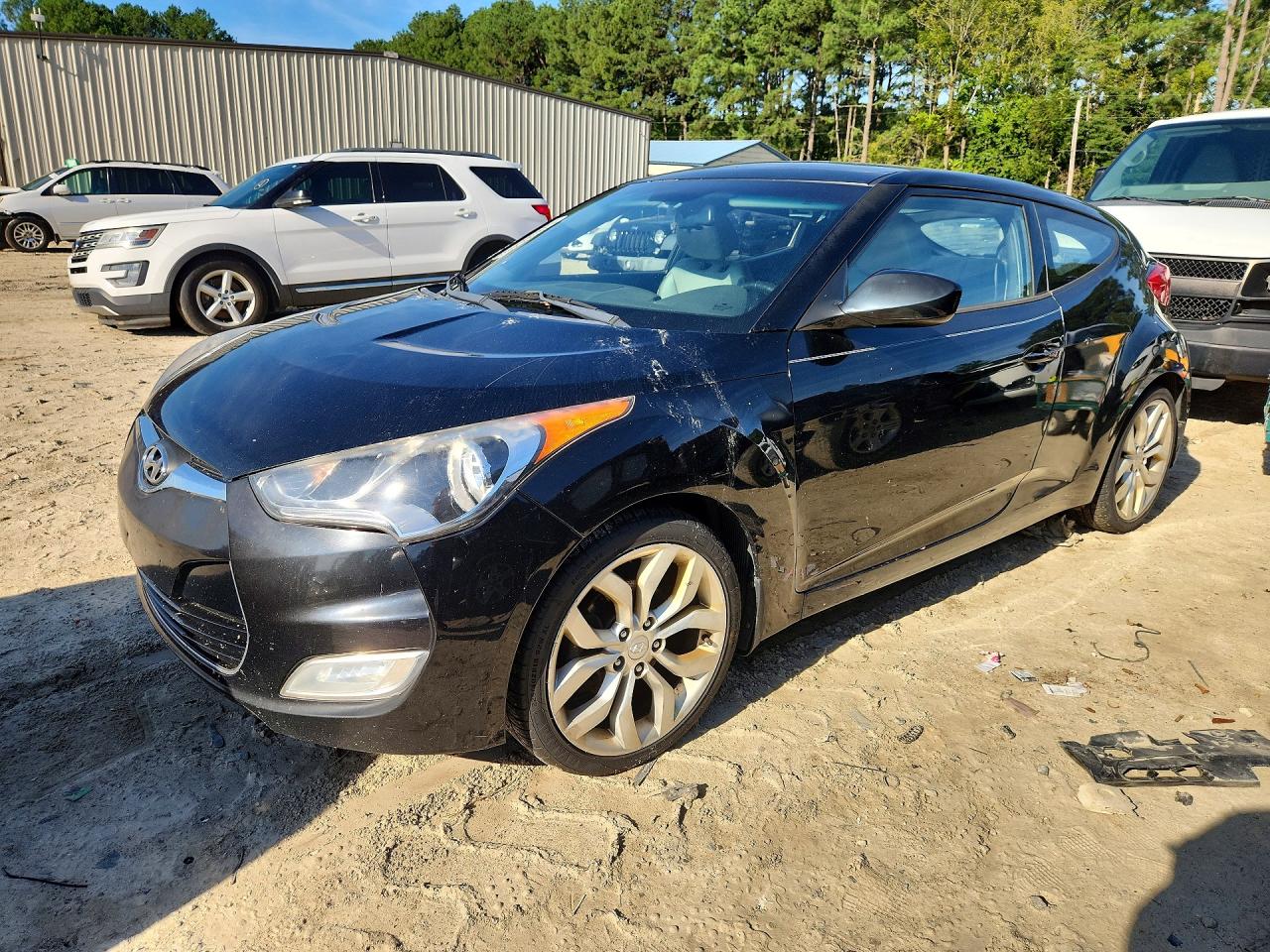 2013 Hyundai Veloster Base Black vin: KMHTC6AD9DU131821