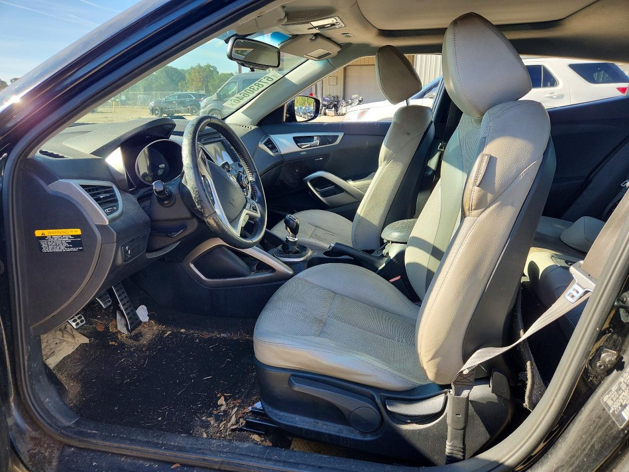 2013 Hyundai Veloster Base Black vin: KMHTC6AD9DU131821