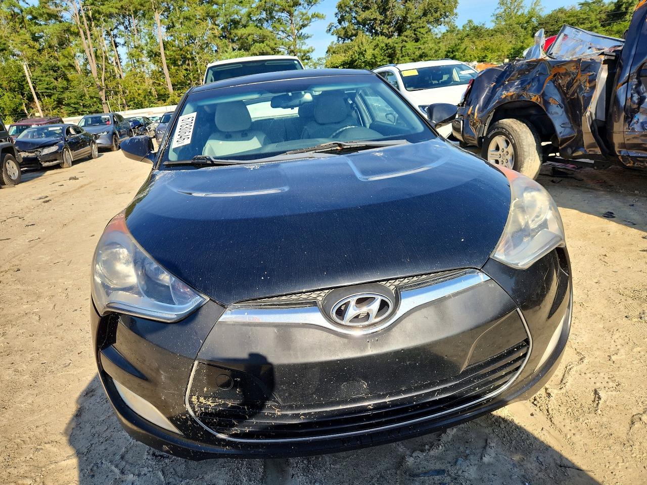 2013 Hyundai Veloster Base Black vin: KMHTC6AD9DU131821