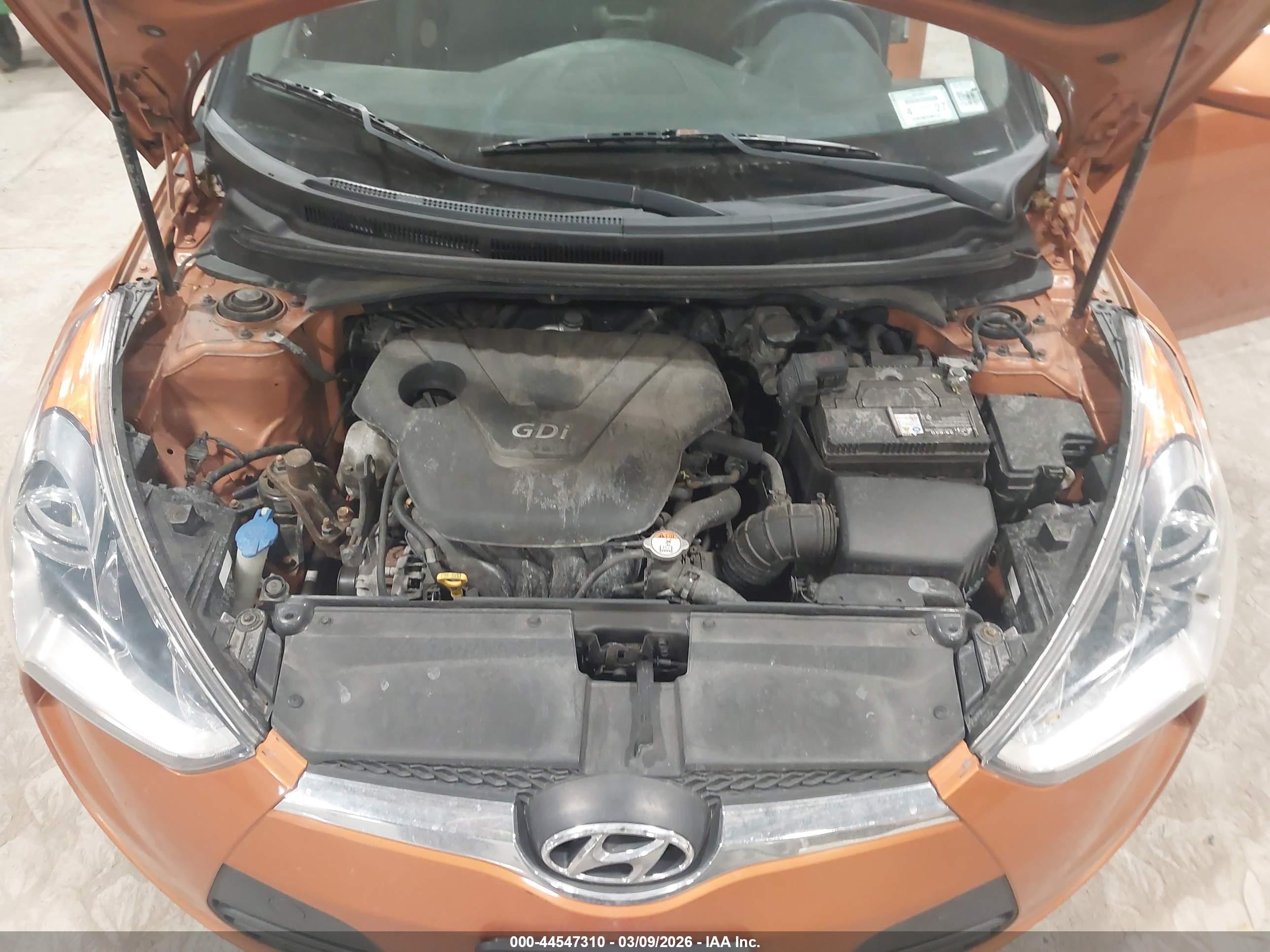 2013 Hyundai Veloster Base W/black Orange vin: KMHTC6AD9DU151065