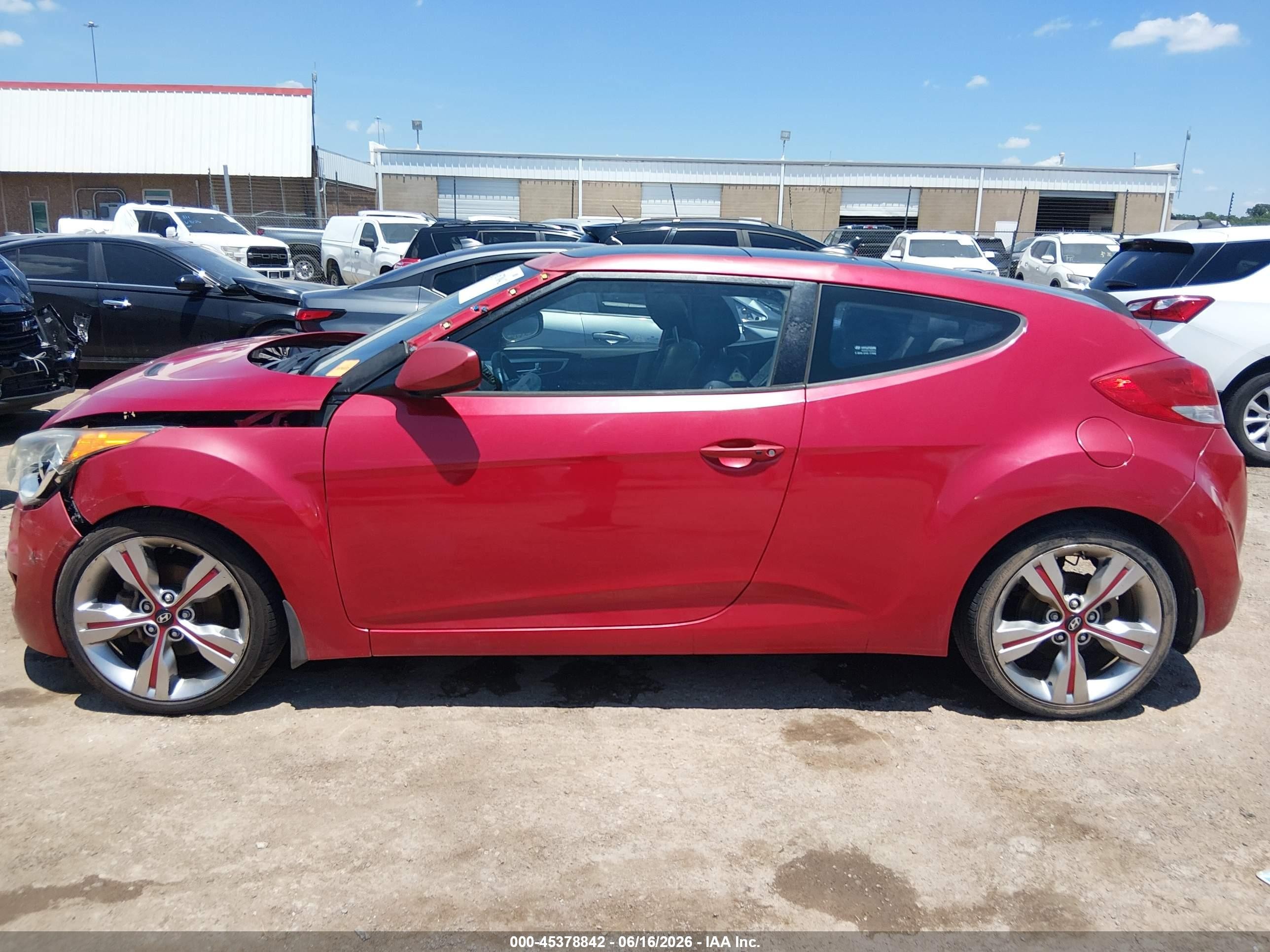 2013 Hyundai Veloster Base W/black Red vin: KMHTC6AD9DU158310