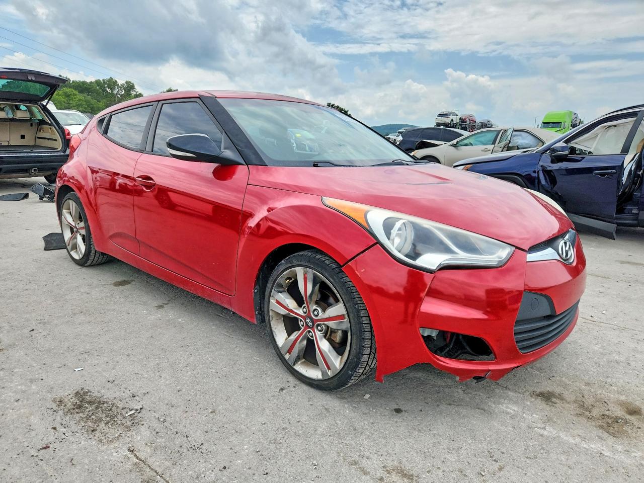 2013 Hyundai Veloster Base Red vin: KMHTC6AD9DU165886