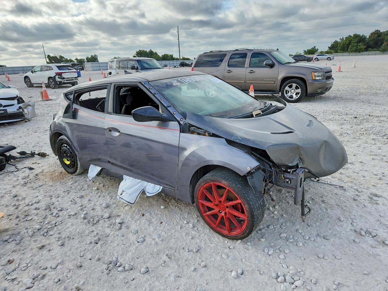 2013 Hyundai Veloster Base Silver vin: KMHTC6AD9DU166990