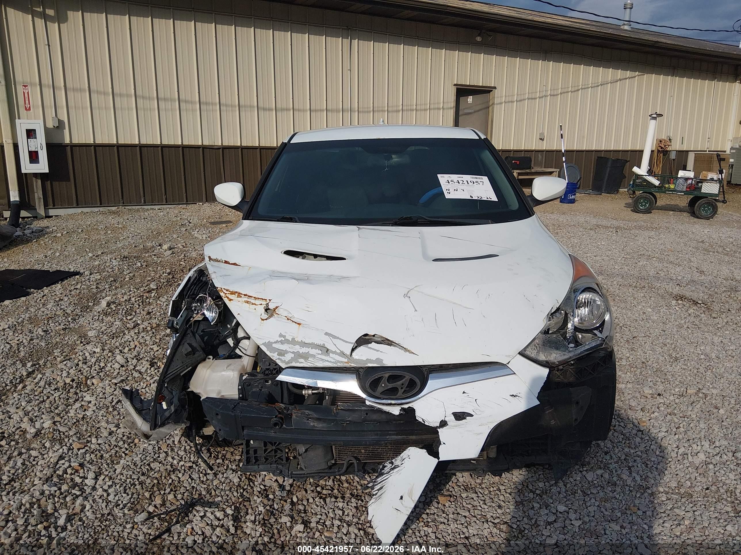 2014 Hyundai Veloster Base W/black White vin: KMHTC6AD9EU182849