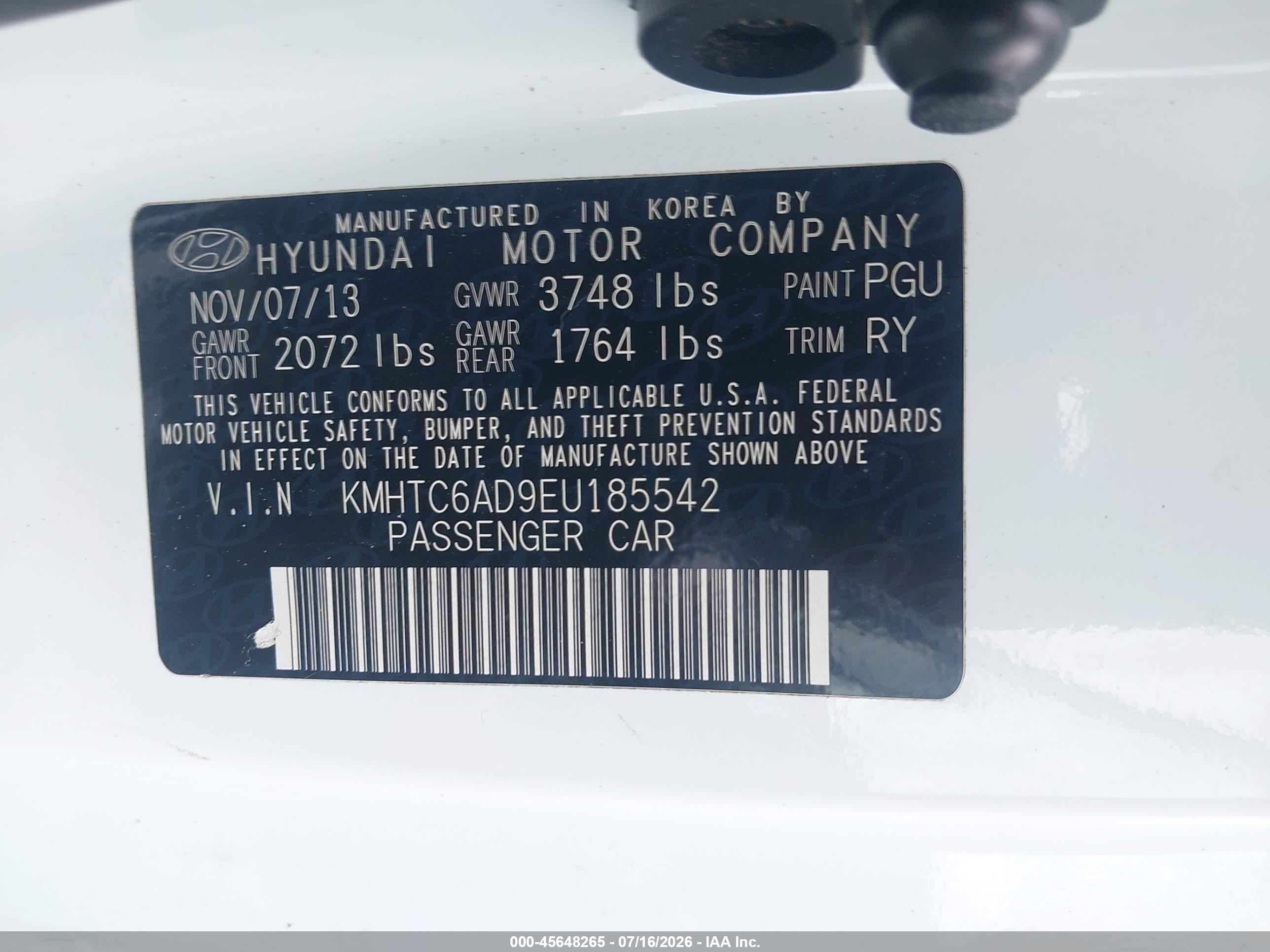 2014 Hyundai Veloster Base W/gray White vin: KMHTC6AD9EU185542