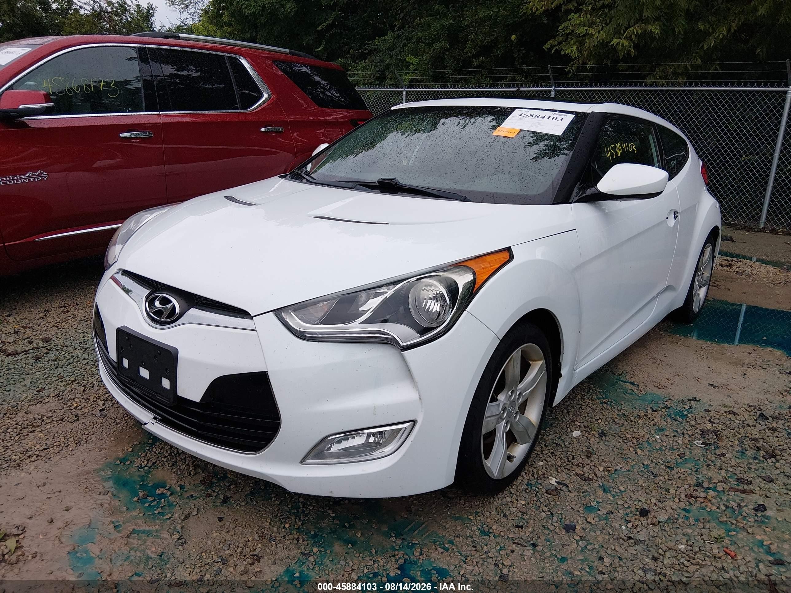 2014 Hyundai Veloster   White vin: KMHTC6AD9EU199280