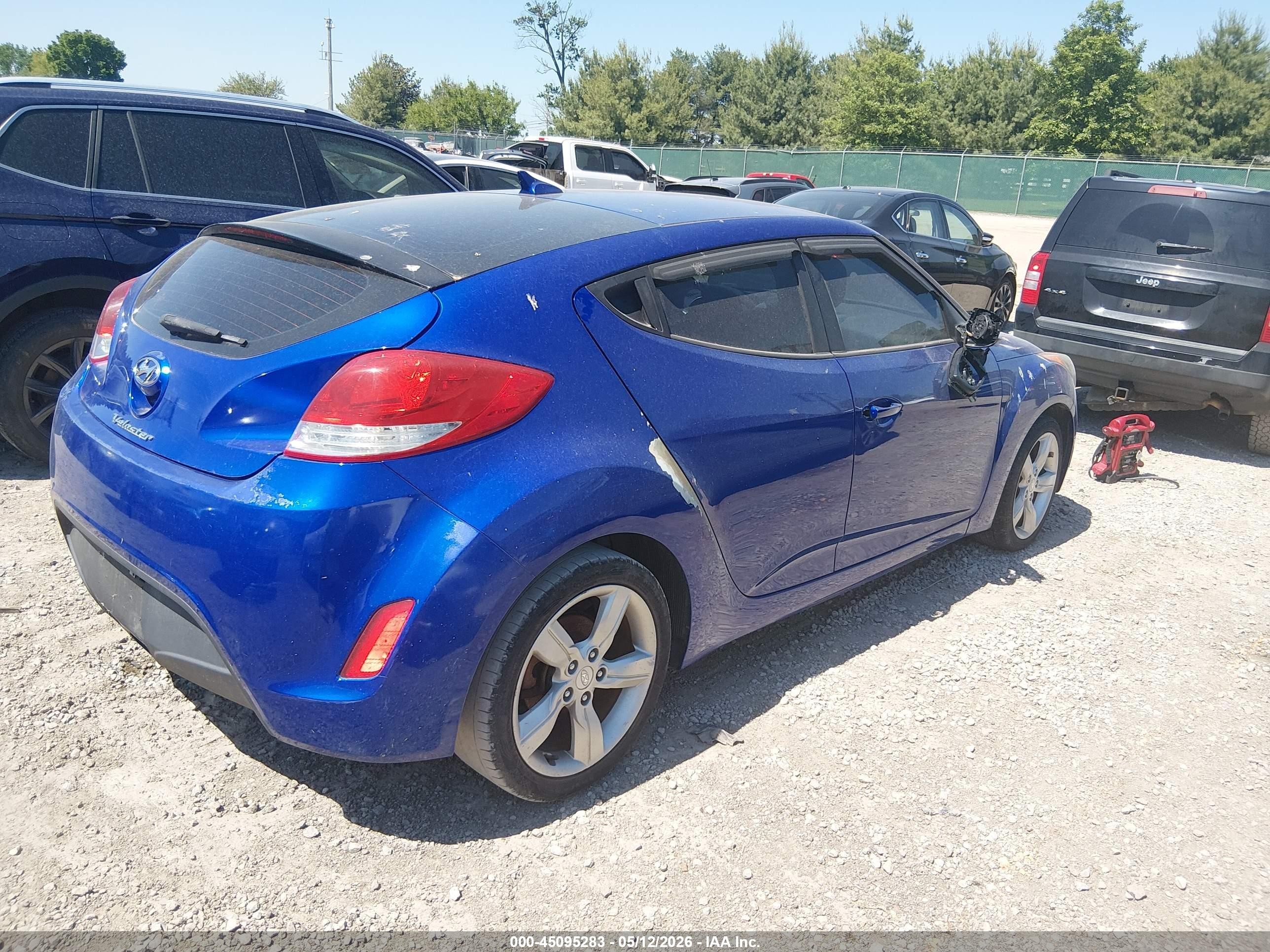 2014 Hyundai Veloster Base W/black Blue vin: KMHTC6AD9EU215087