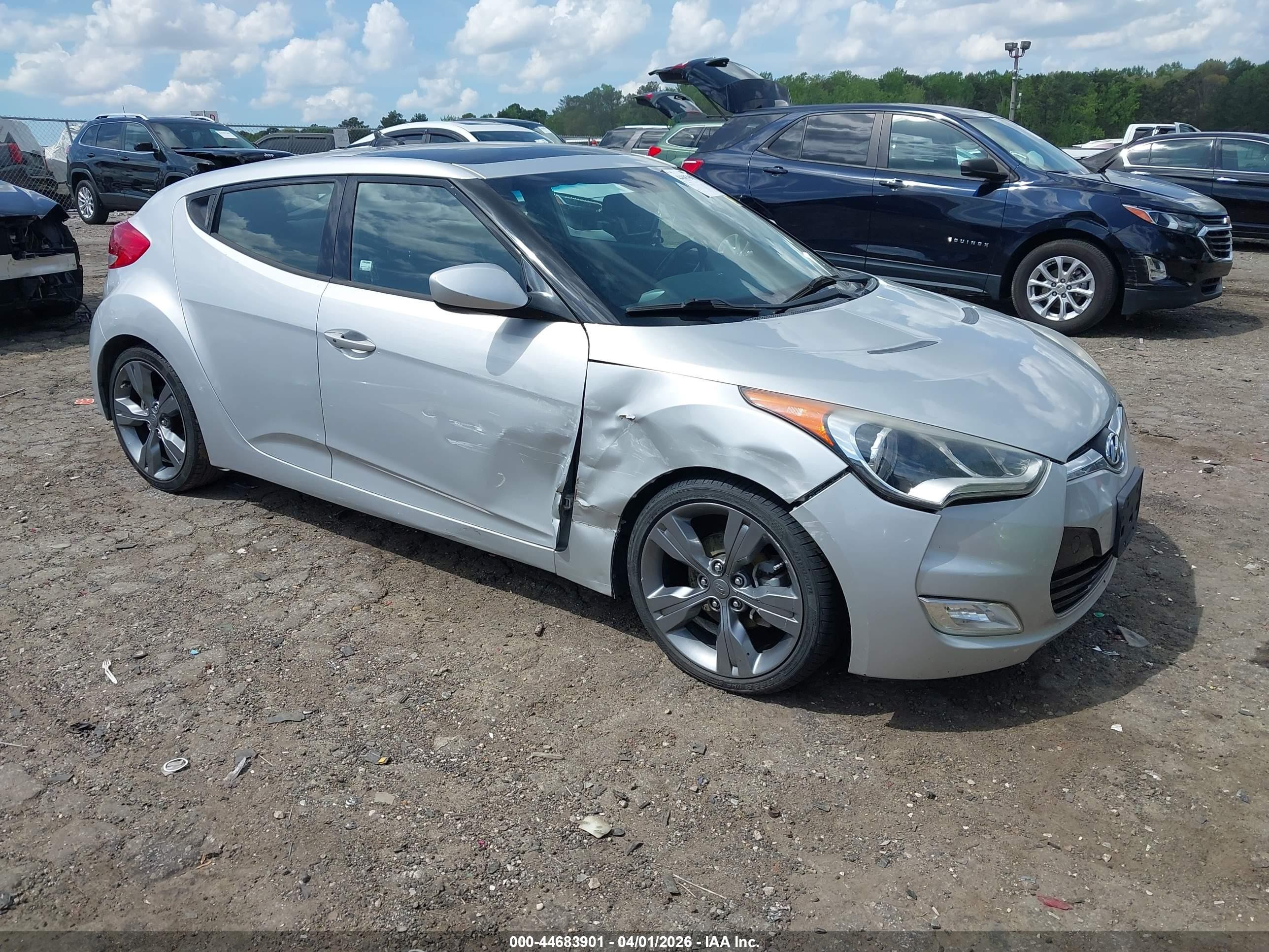2015 Hyundai Veloster   Gray vin: KMHTC6AD9FU240251