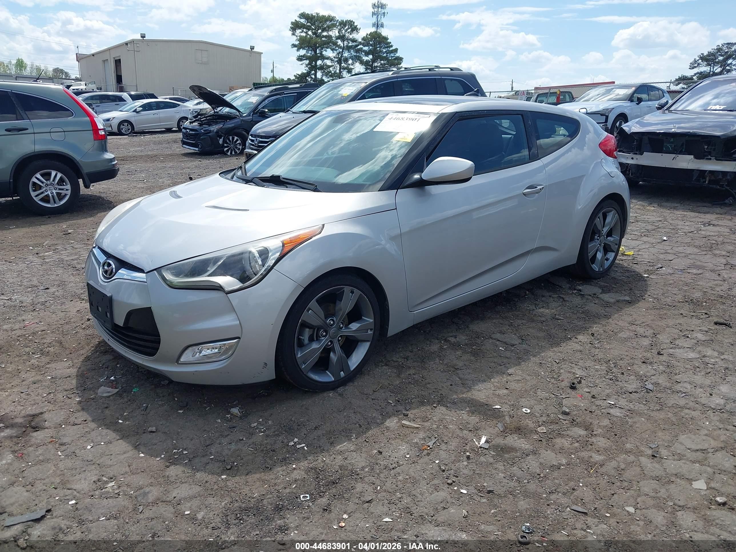 2015 Hyundai Veloster   Серый vin: KMHTC6AD9FU240251