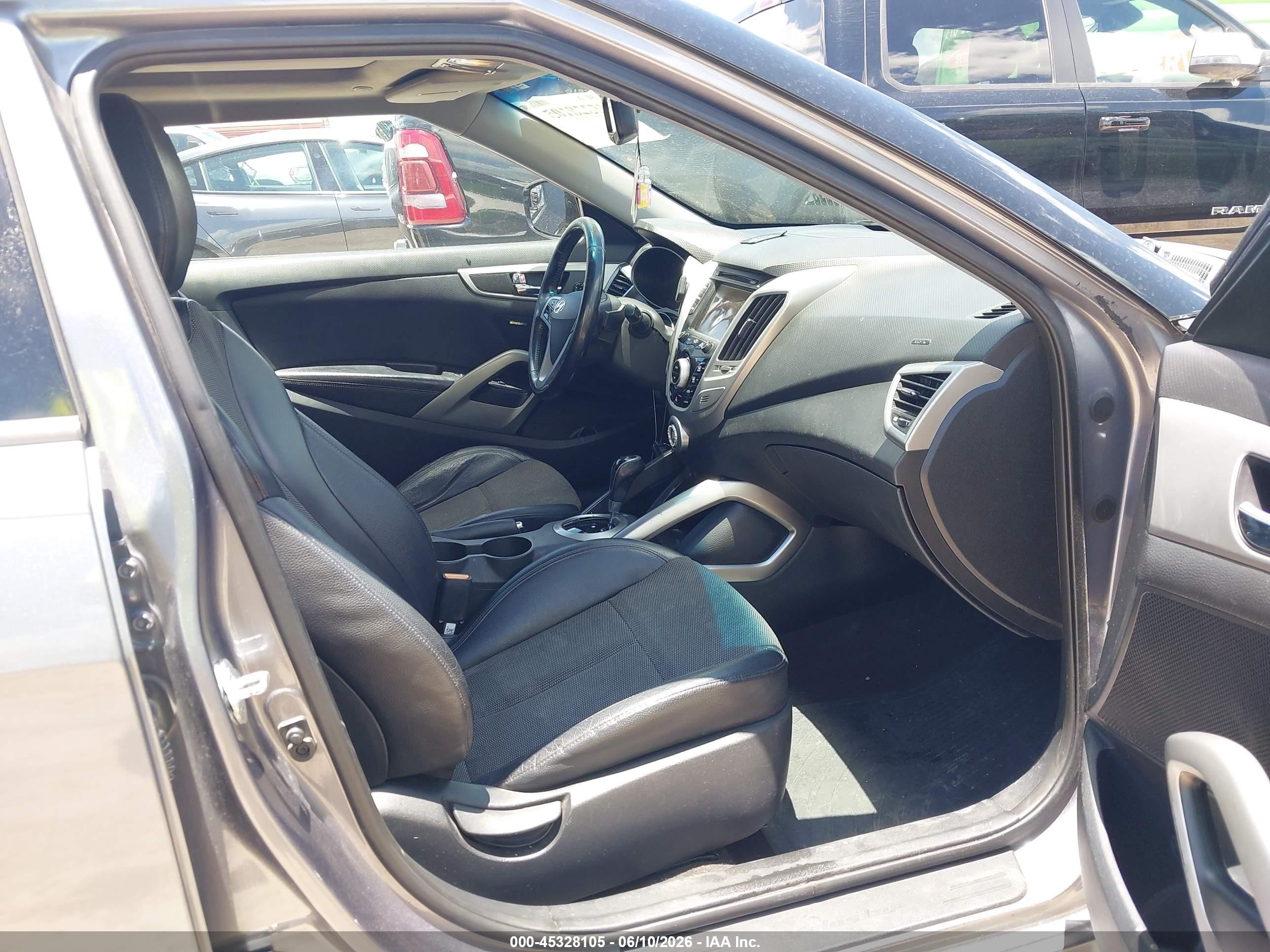 2015 Hyundai Veloster   Gray vin: KMHTC6AD9FU240279